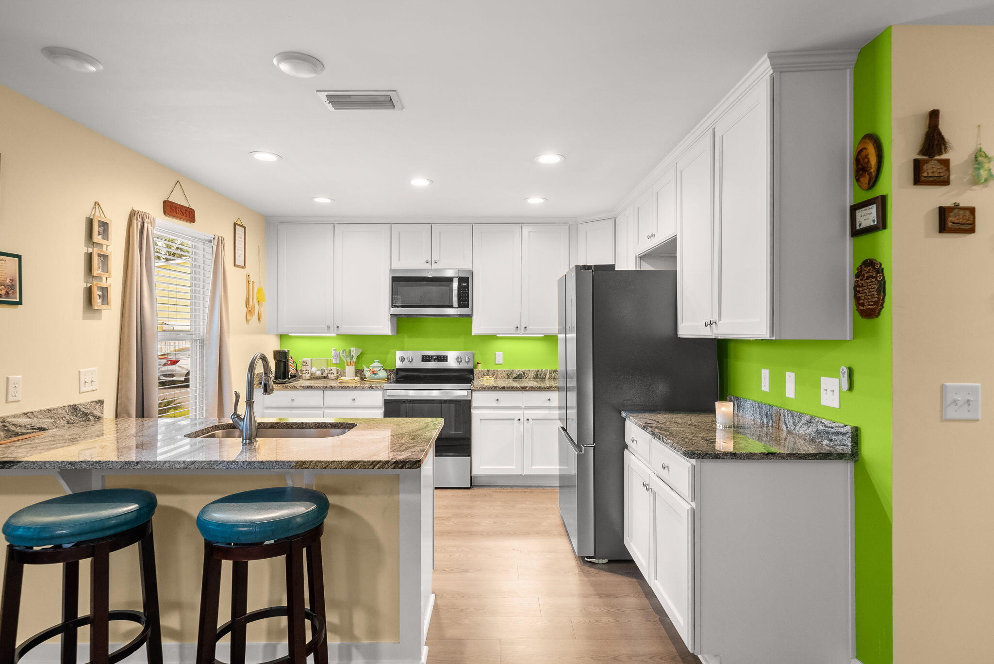 LAGUNA BEACH 7TH ADDN - Residential