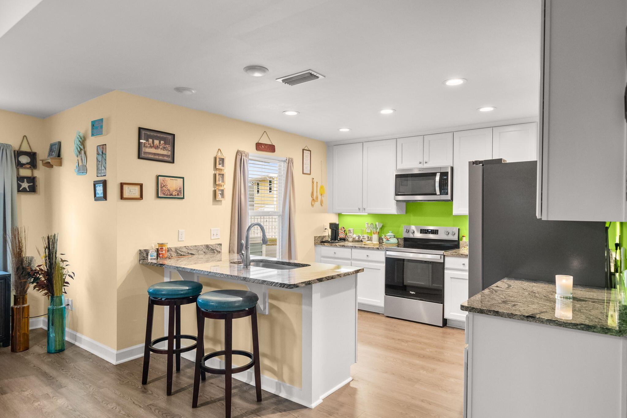 LAGUNA BEACH 7TH ADDN - Residential