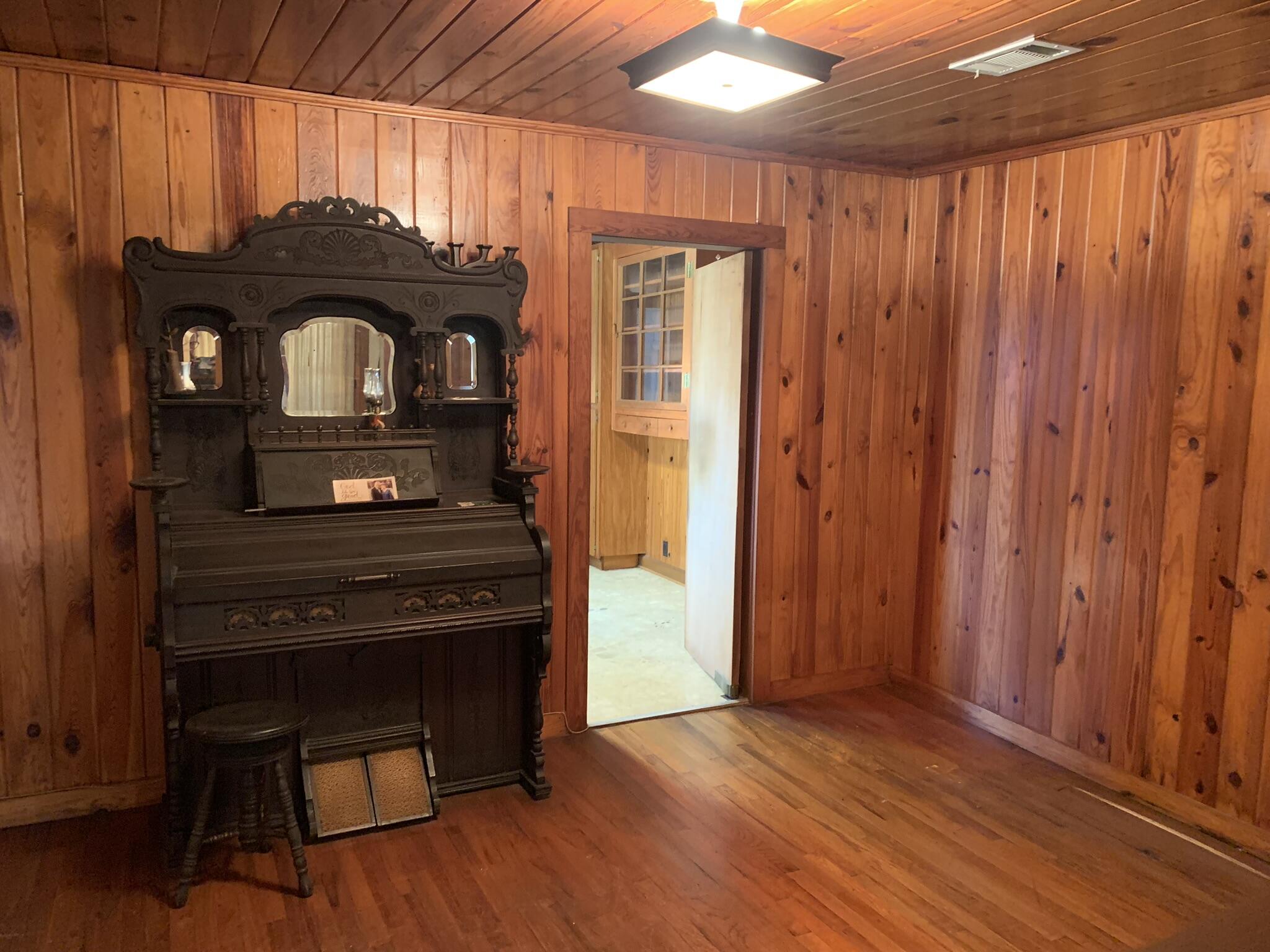 NORTH SUPERGROUP - Residential Lease