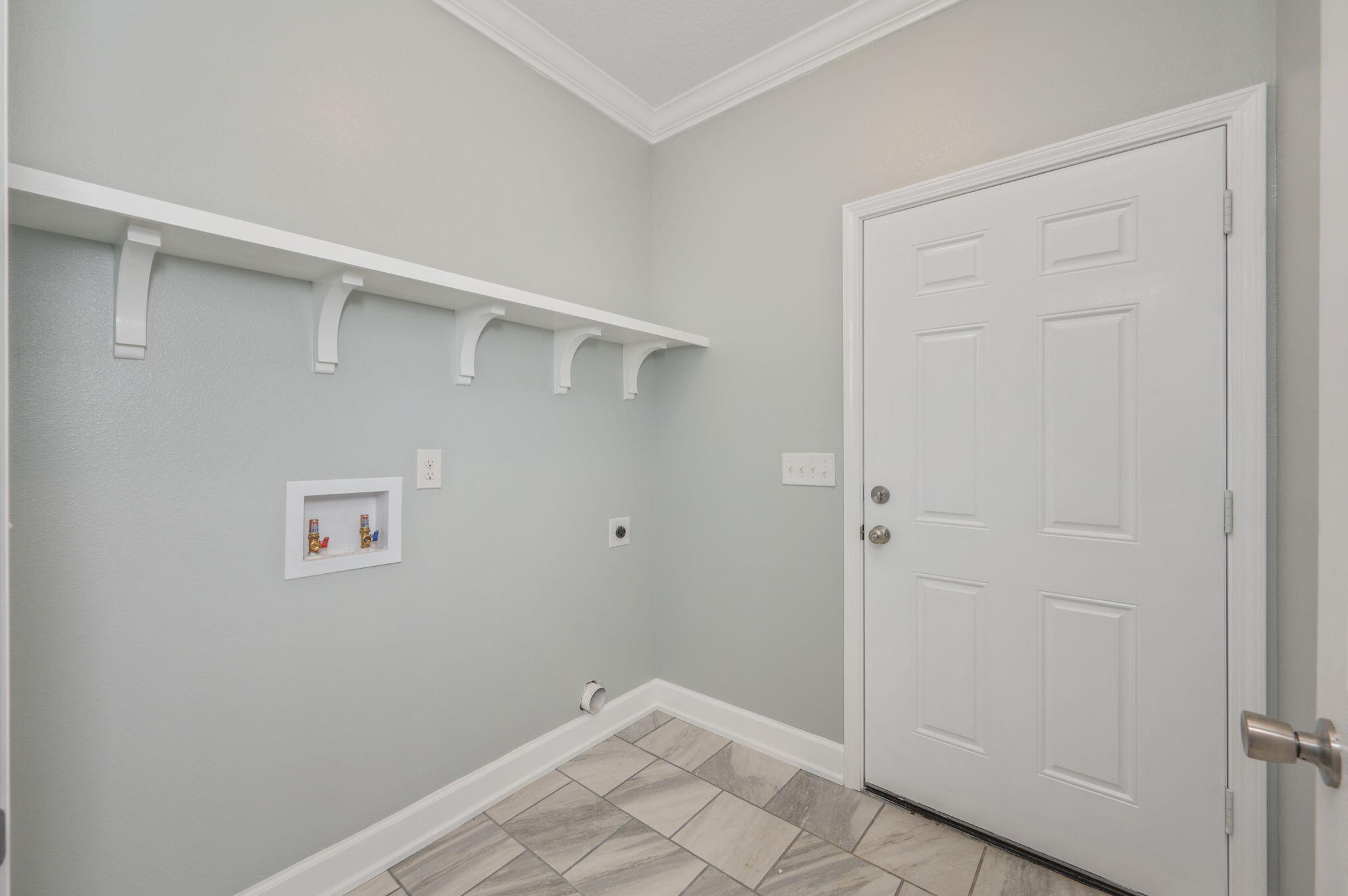 COUNTRY CLUB ESTATES PH 2 - Residential