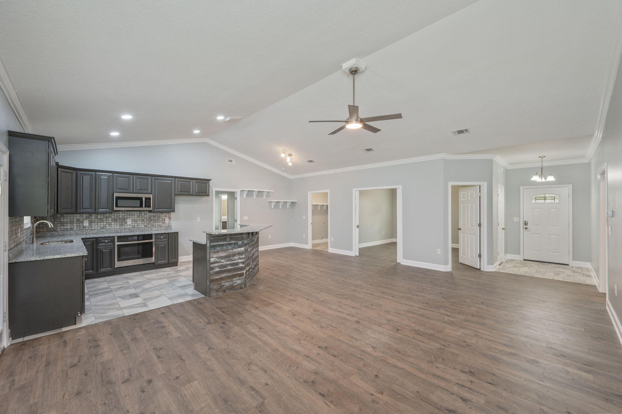 COUNTRY CLUB ESTATES PH 2 - Residential