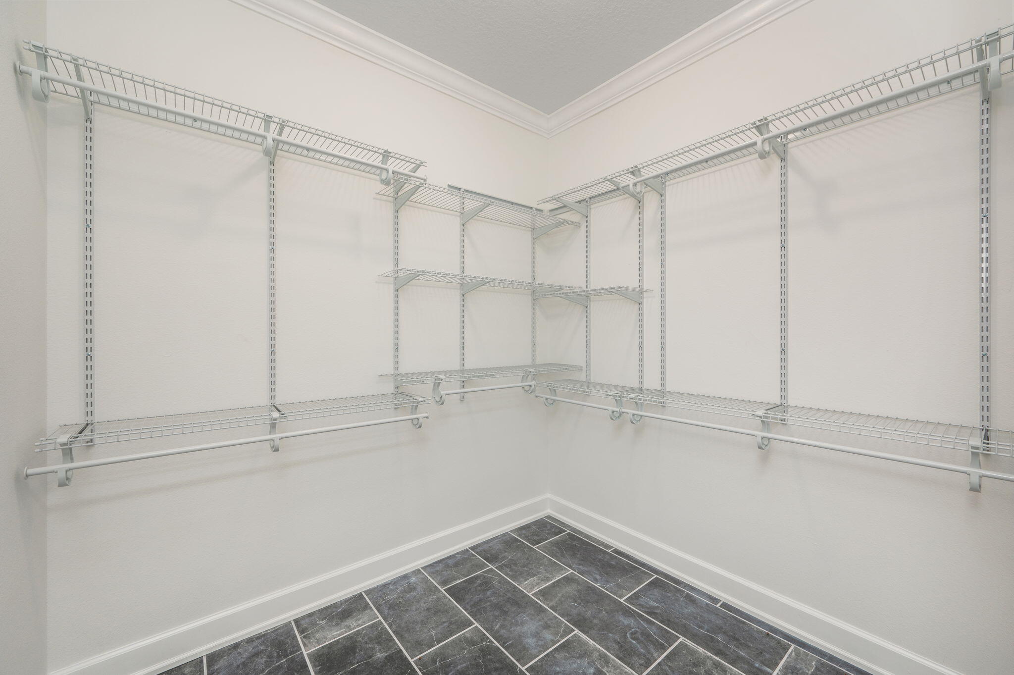 COUNTRY CLUB ESTATES PH 2 - Residential