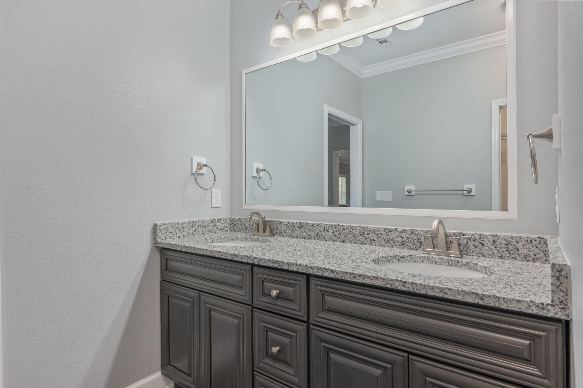 COUNTRY CLUB ESTATES PH 2 - Residential