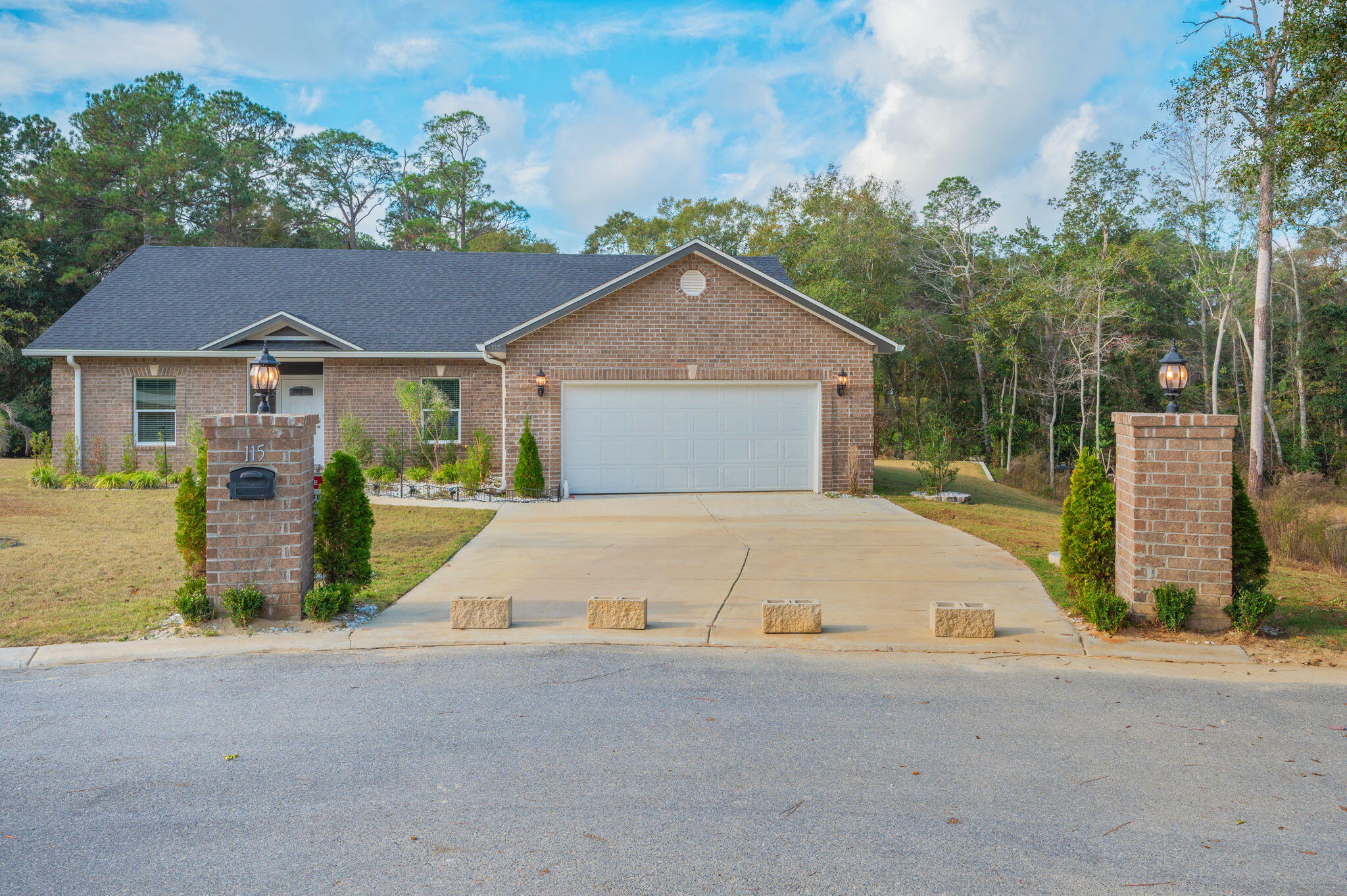 COUNTRY CLUB ESTATES PH 2 - Residential