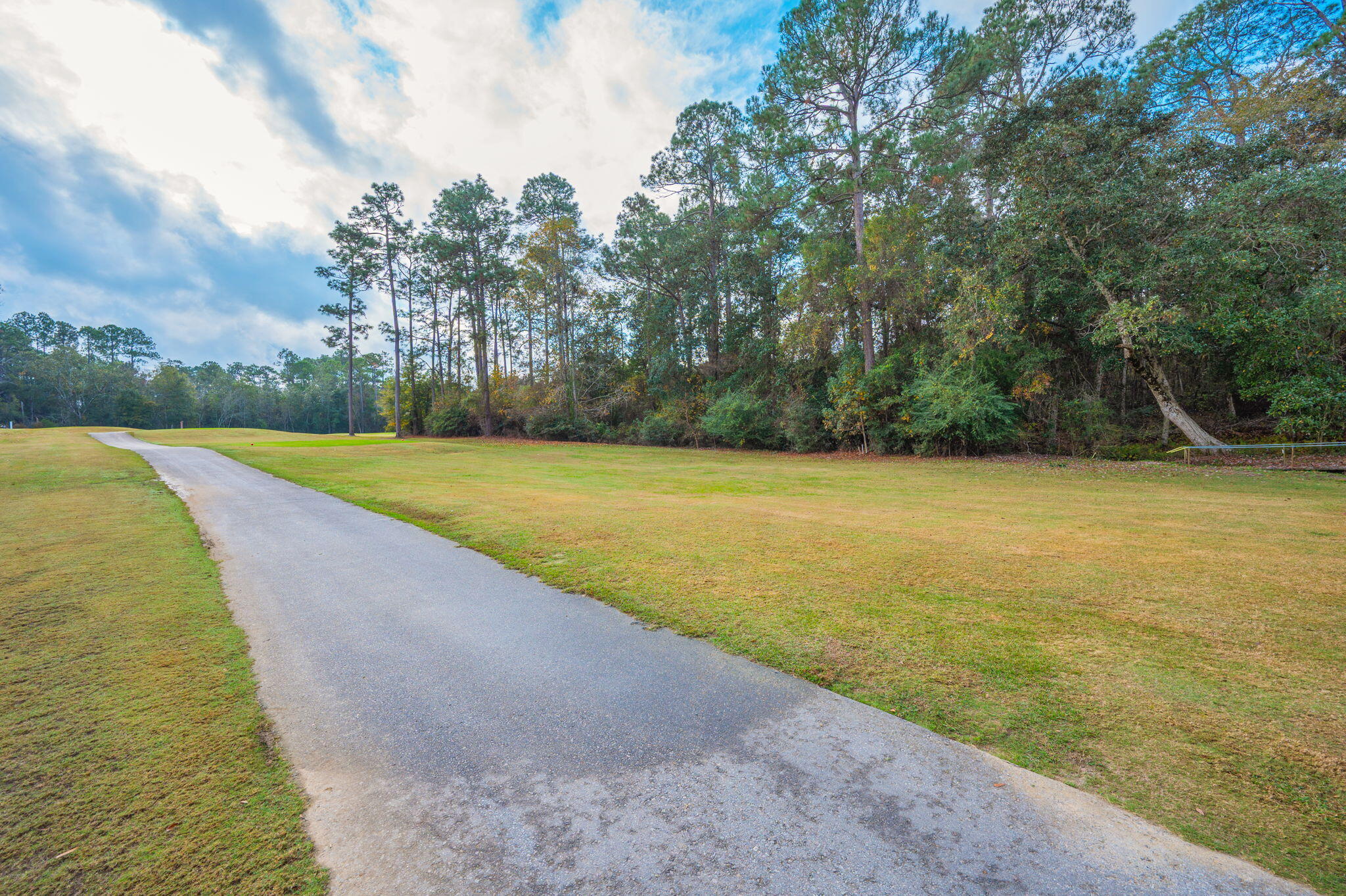 COUNTRY CLUB ESTATES PH 2 - Residential