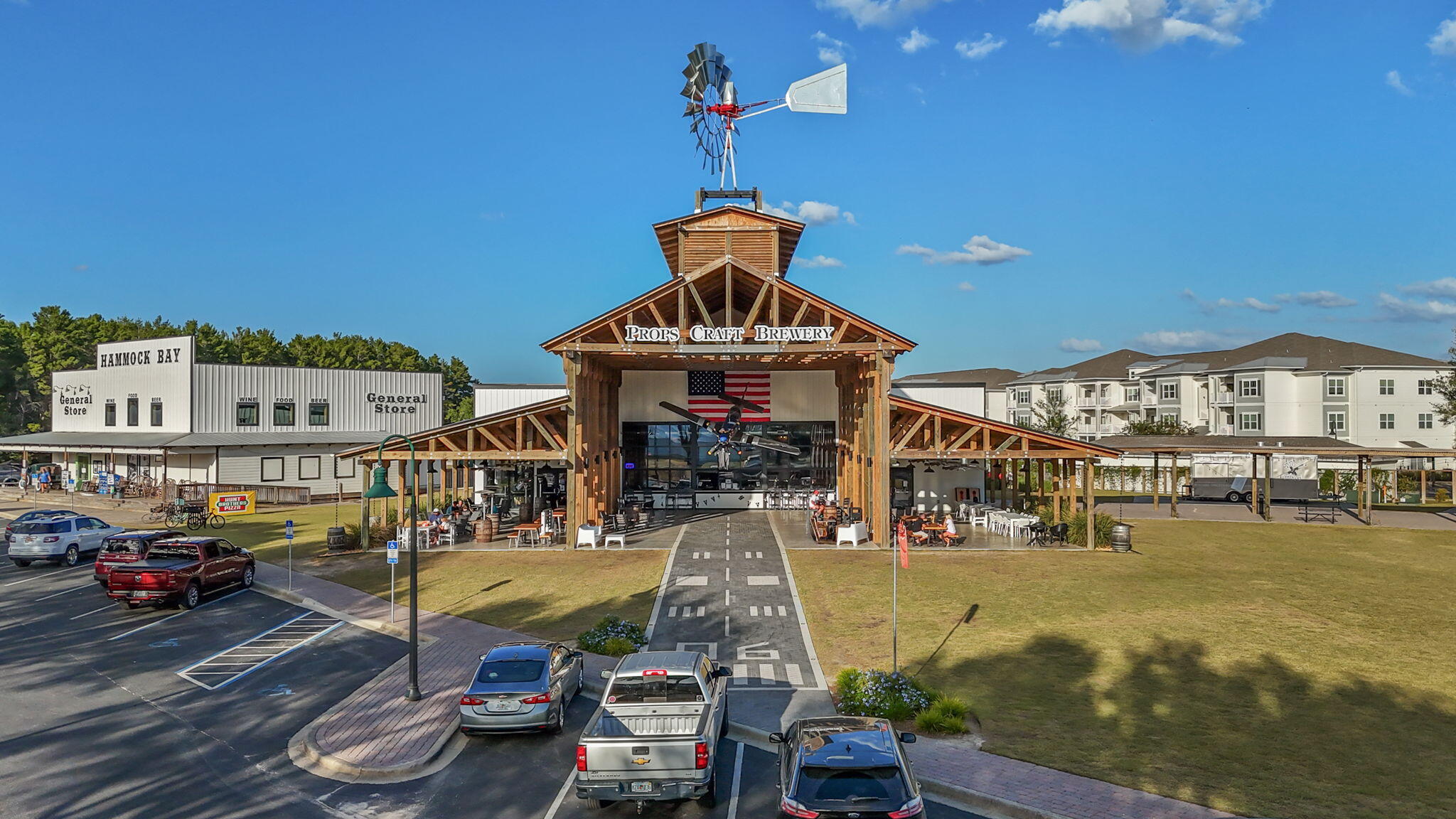HAMMOCK BAY - Residential