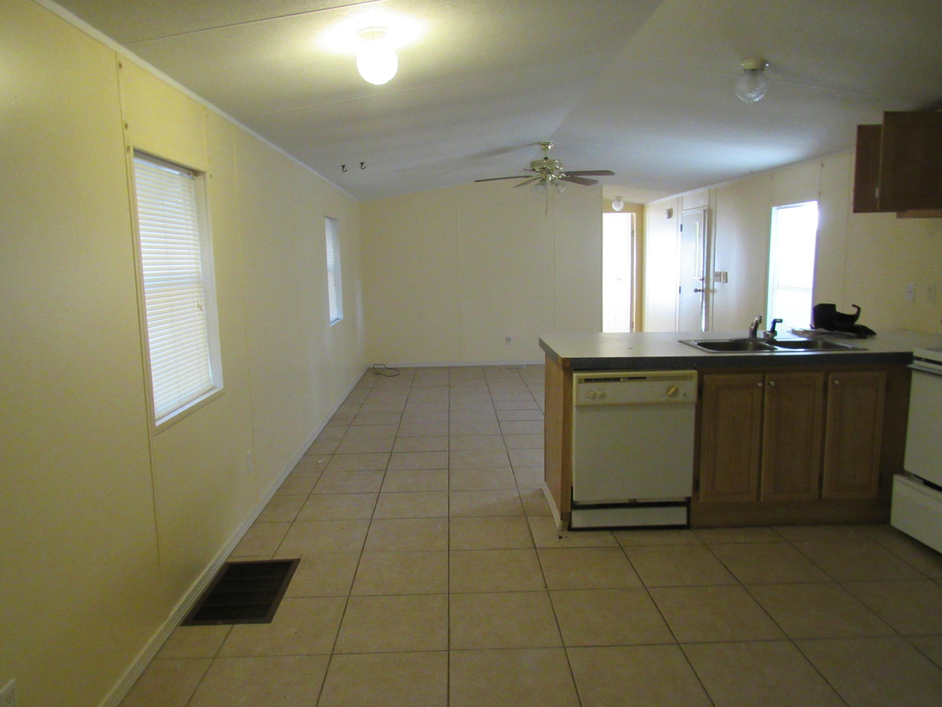 METES & BOUNDS - Residential Lease