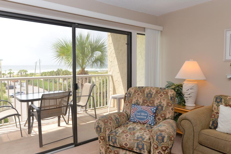 ~~SELLER OFFERING TO PAY $200 A MONTH TOWARDS BUYER'S 2018 HOA DUES AT CLOSING~~ DIAMOND IN THE ROUGH! This 1420 square foot end unit has direct views of the gulf from TWO BALCONIES  the living area & the master bedroom. The two story unit has two bedrooms, two & a half baths. It has been well taken care of it just needs a little updating. Silver Dunes is an 8 acre popular Gulf front resort complex in the heart of Destin. The gated community offers a Gulf front pool, fitness center, arcade room, shuffleboard court, two lighted tennis courts, BBQ grills, & best of all its own deeded beach!