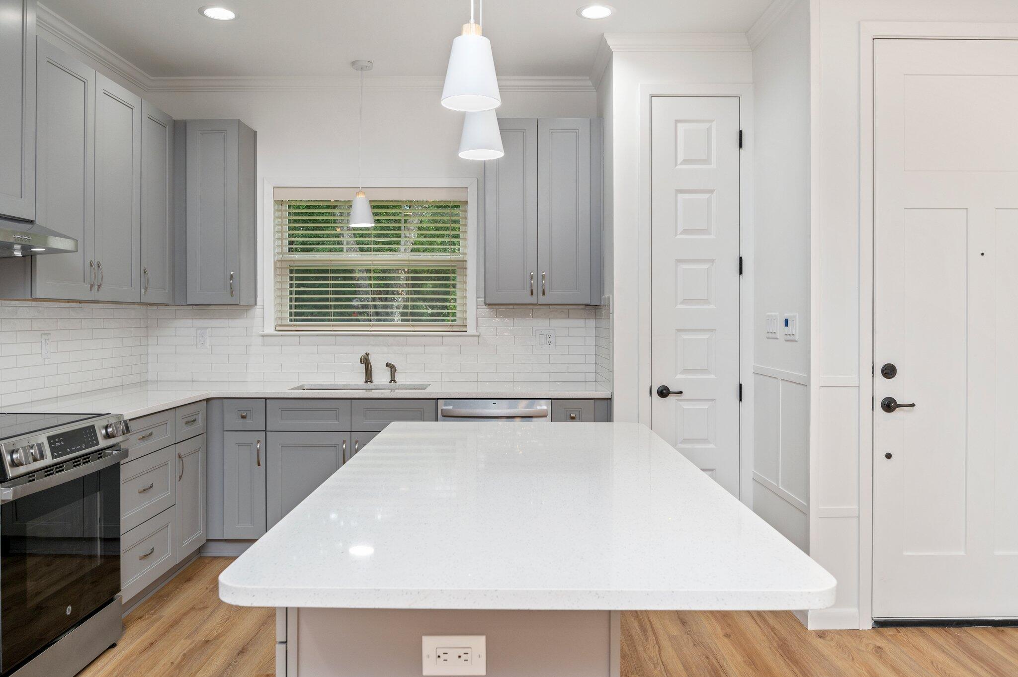 Crestview N 68 Ft Lot 4 Blk 101 - Residential Lease
