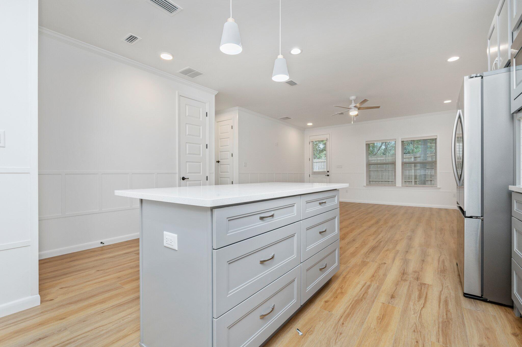 Crestview N 68 Ft Lot 4 Blk 101 - Residential Lease
