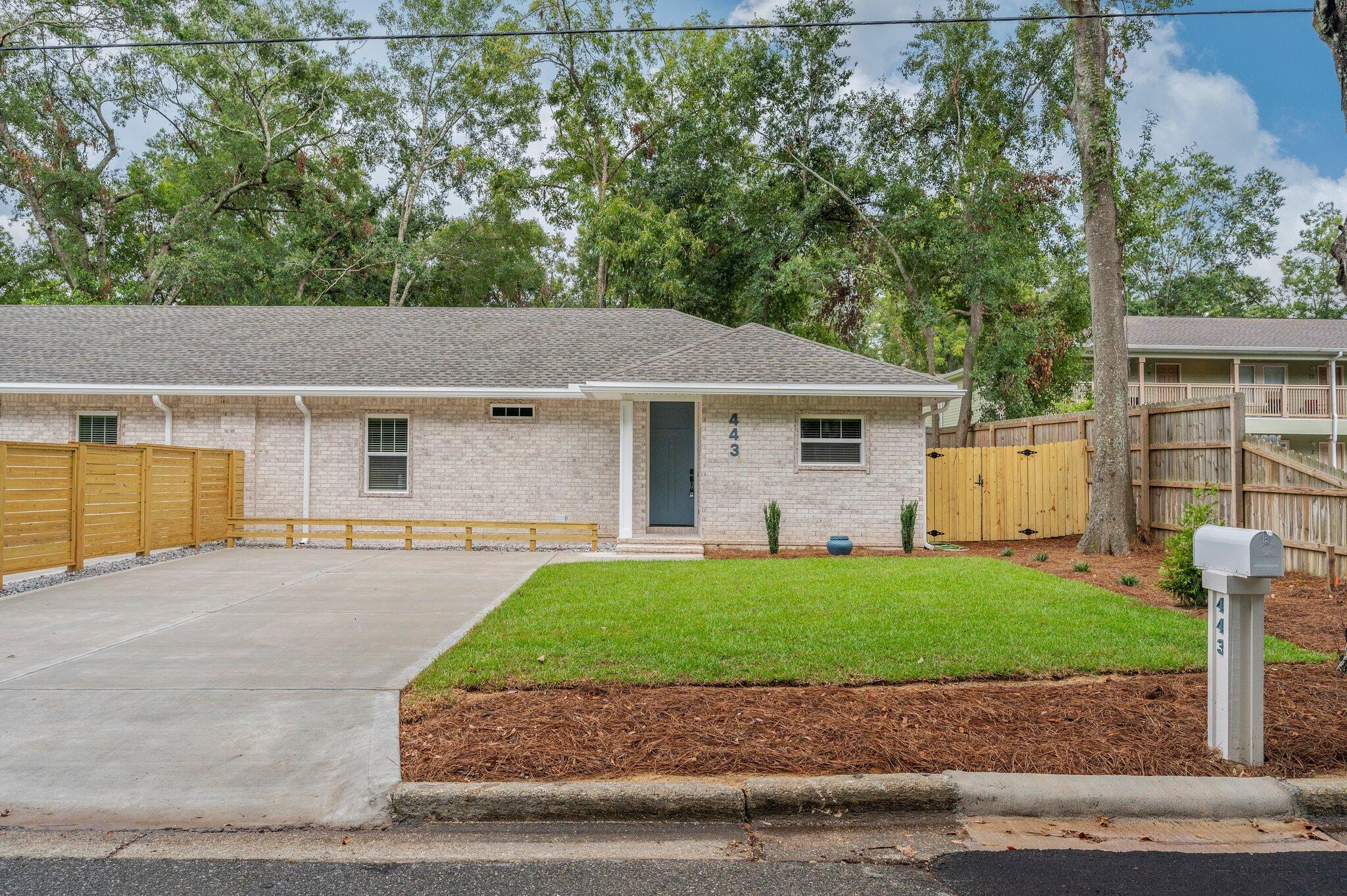 Crestview N 68 Ft Lot 4 Blk 101 - Residential Lease