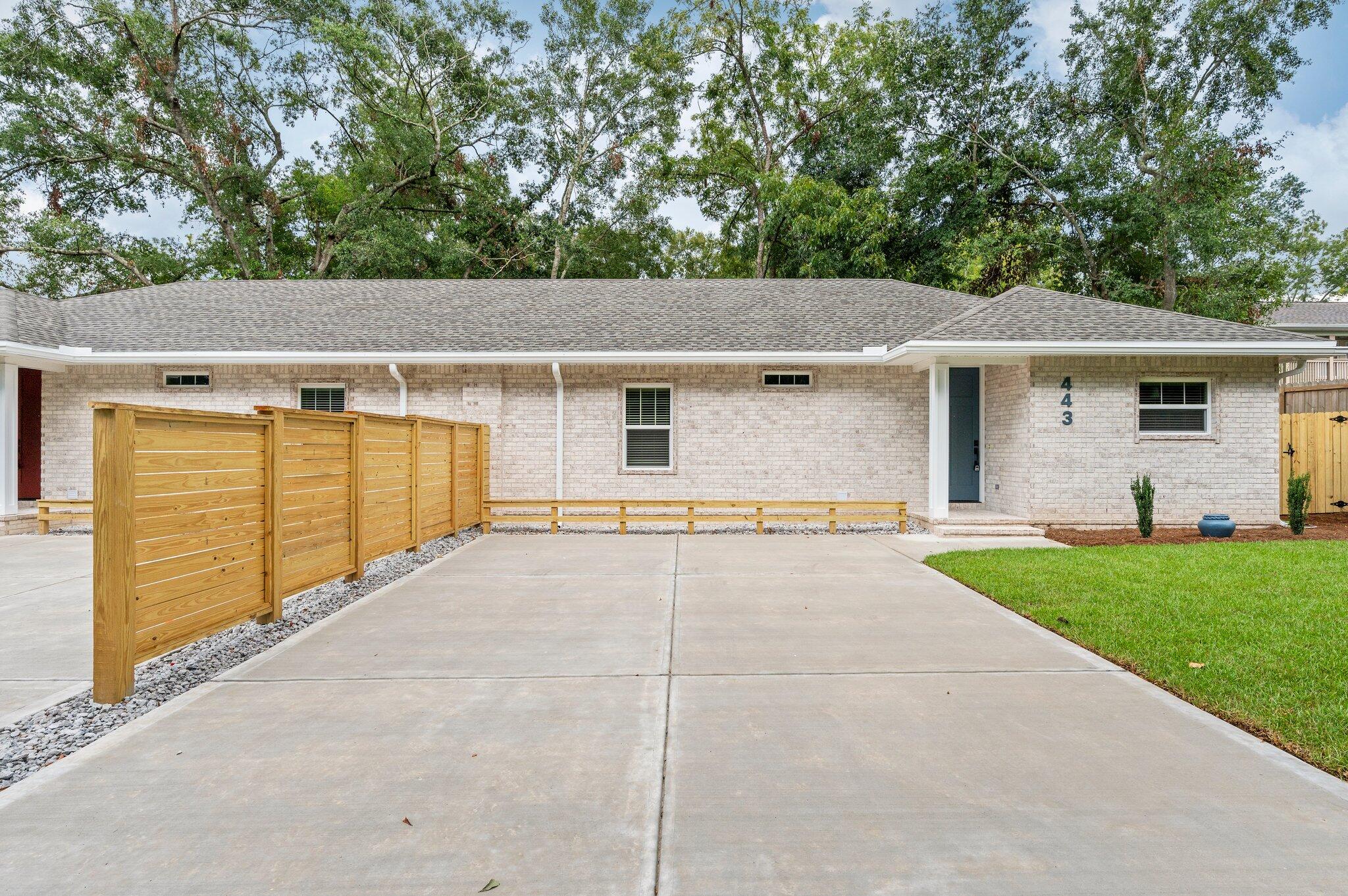Crestview N 68 Ft Lot 4 Blk 101 - Residential Lease