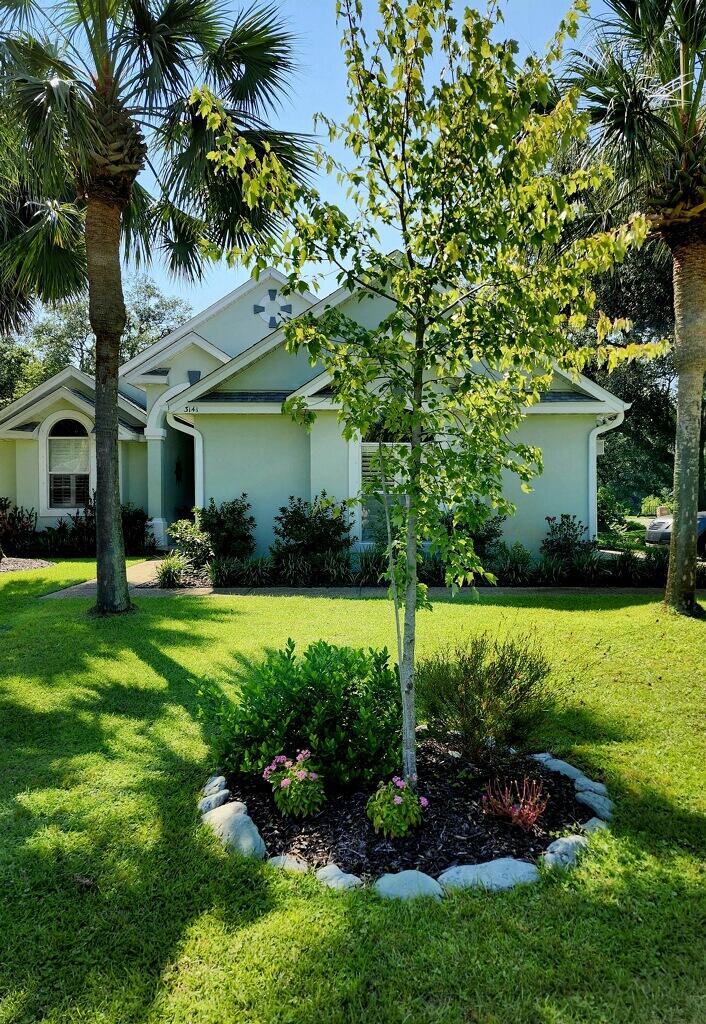 ROBLEDAL ESTATES - Residential