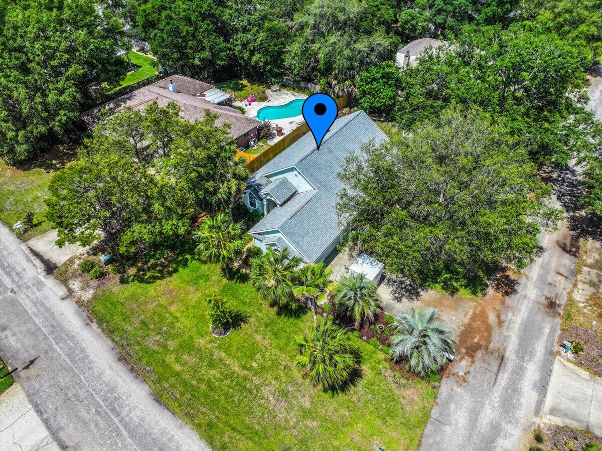 ROBLEDAL ESTATES - Residential
