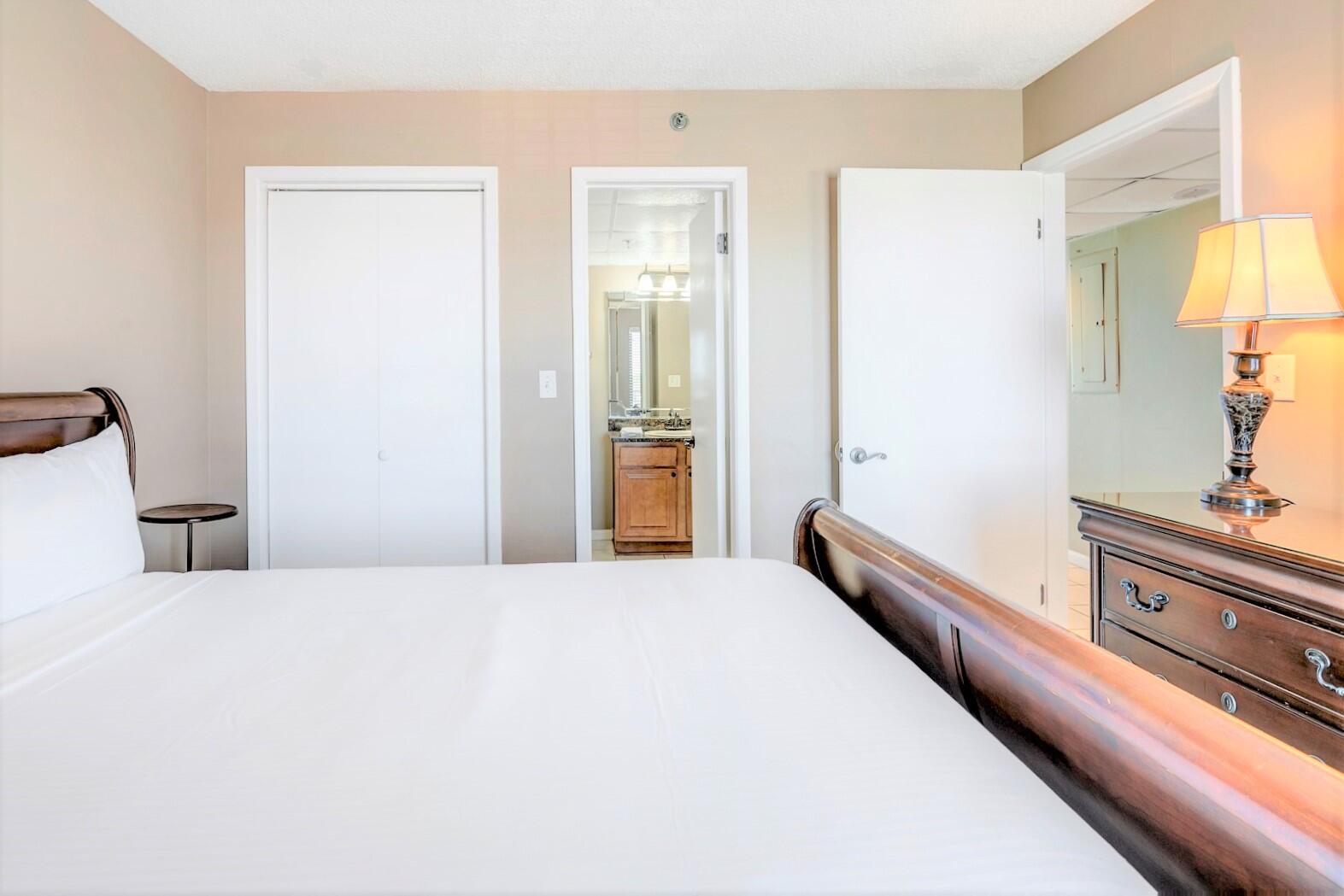 EDGEWATER TOWER 3 - Residential