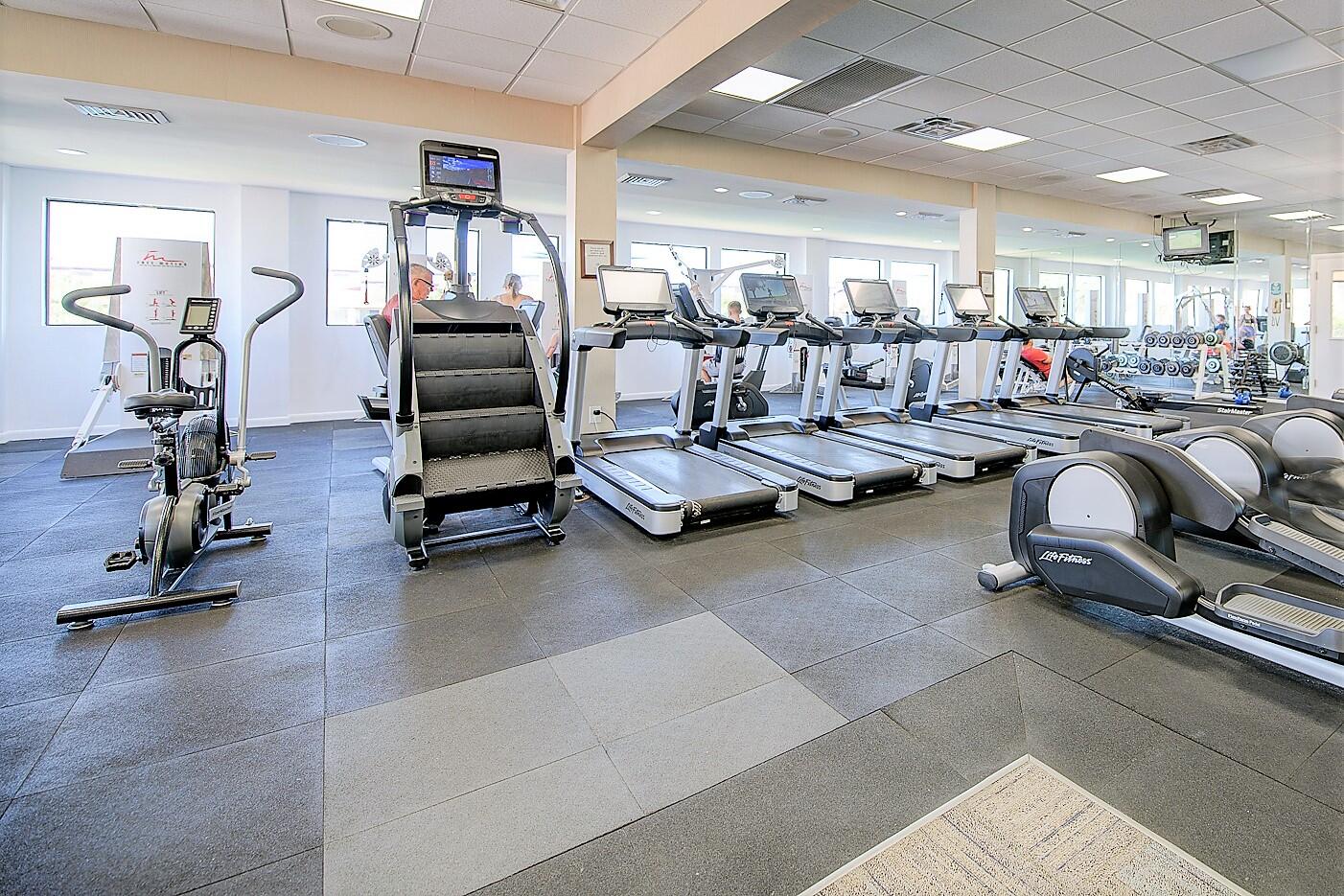 EDGEWATER TOWER 3 - Residential