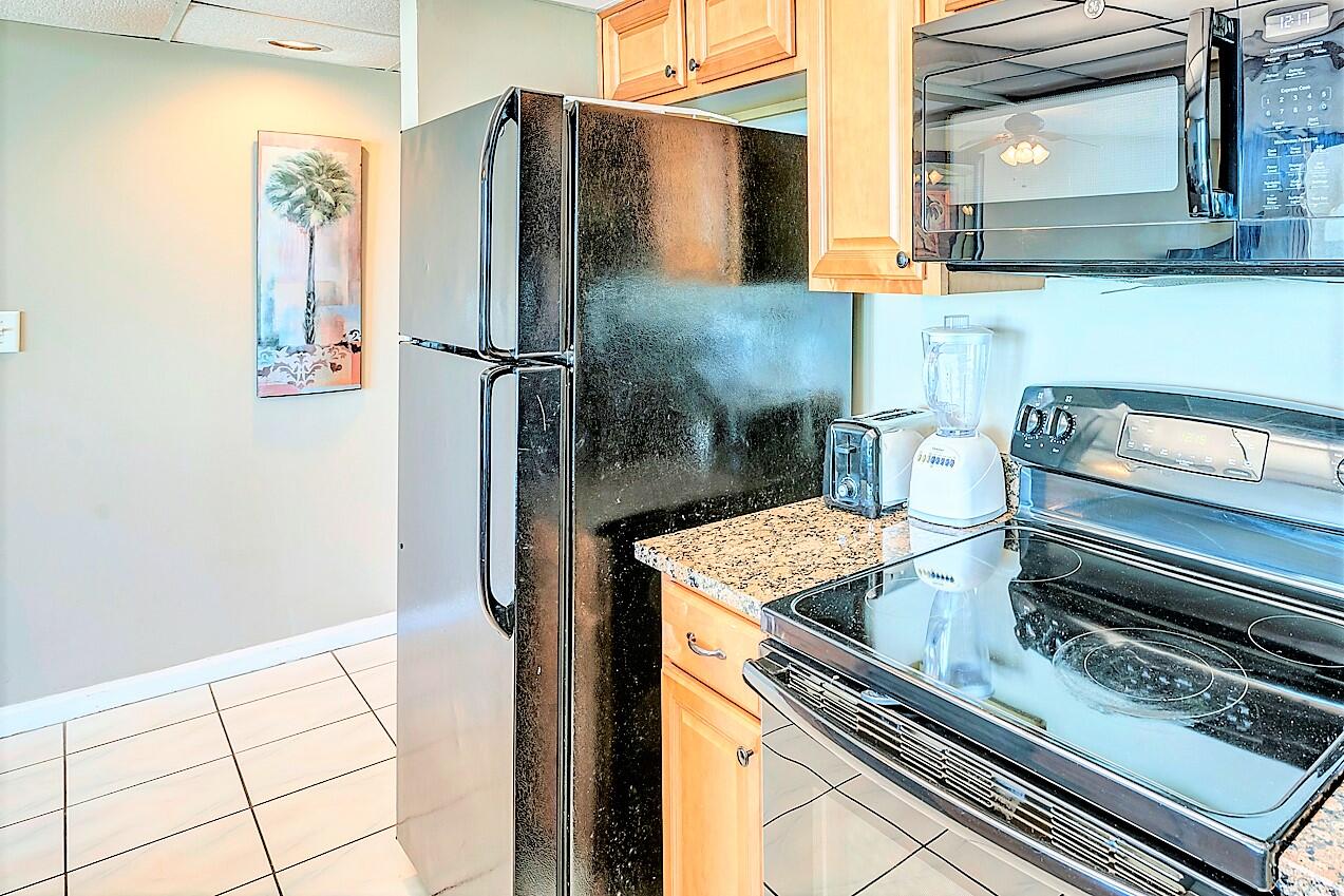 EDGEWATER TOWER 3 - Residential