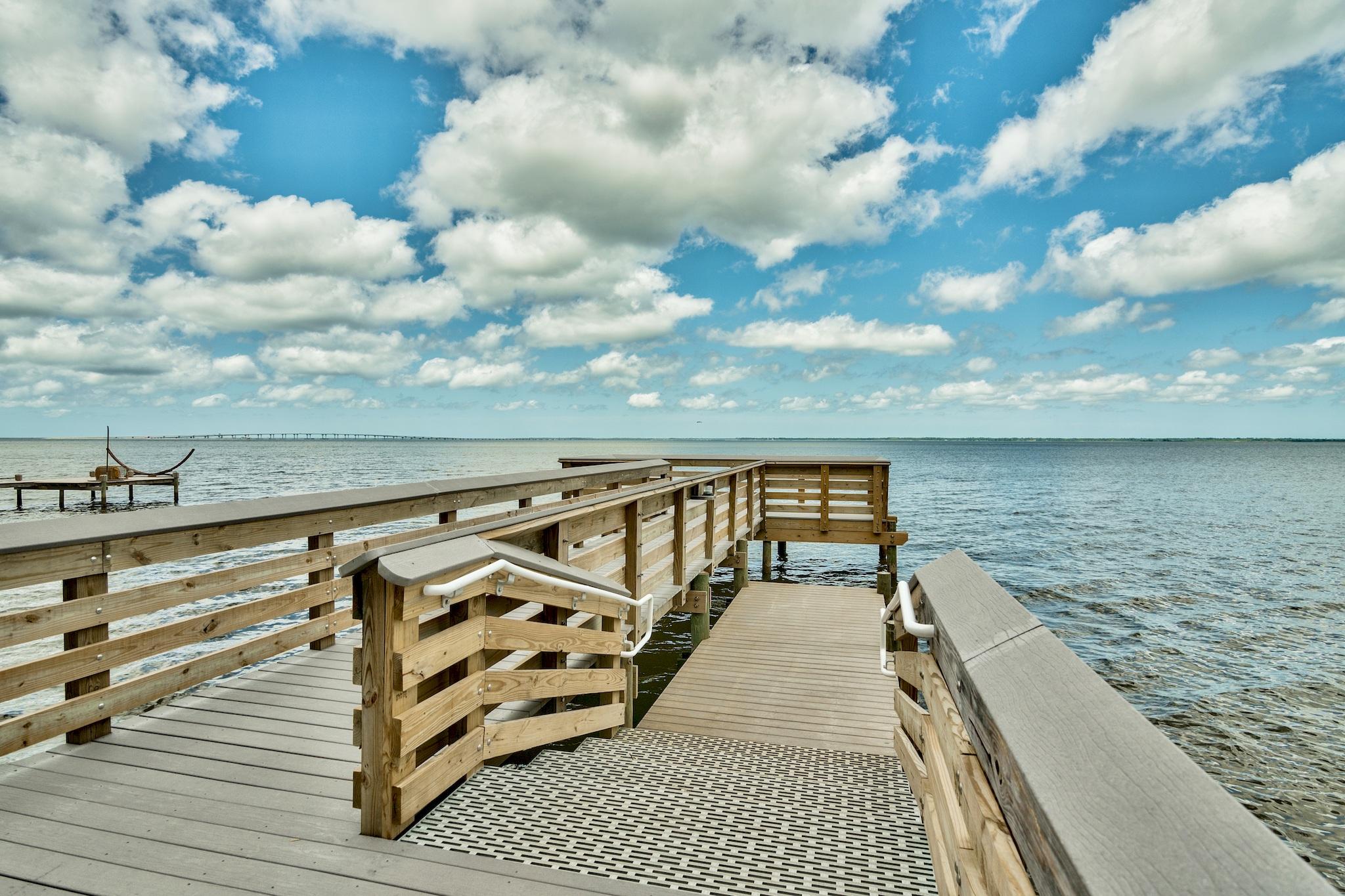 GRAYTON BAYOU - Land