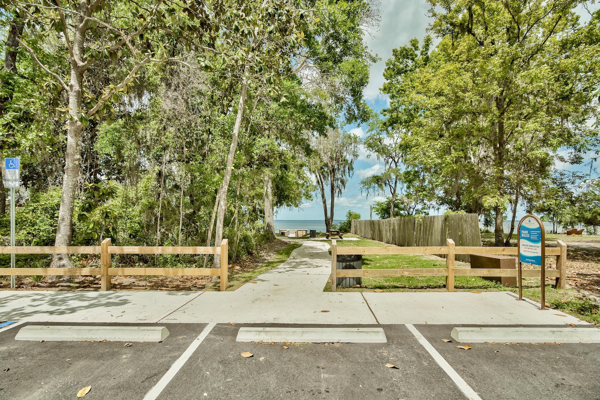 GRAYTON BAYOU - Land