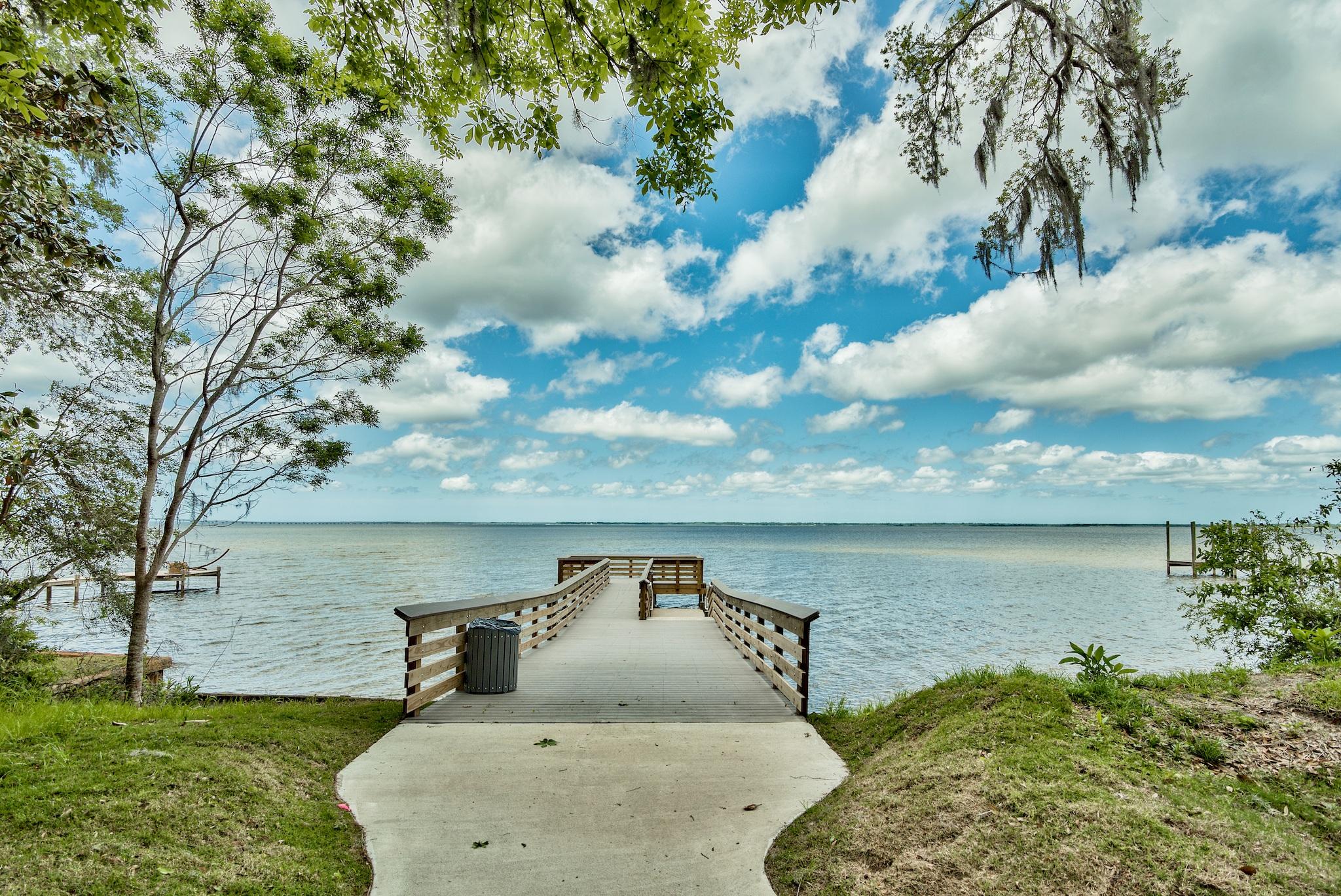 GRAYTON BAYOU - Land