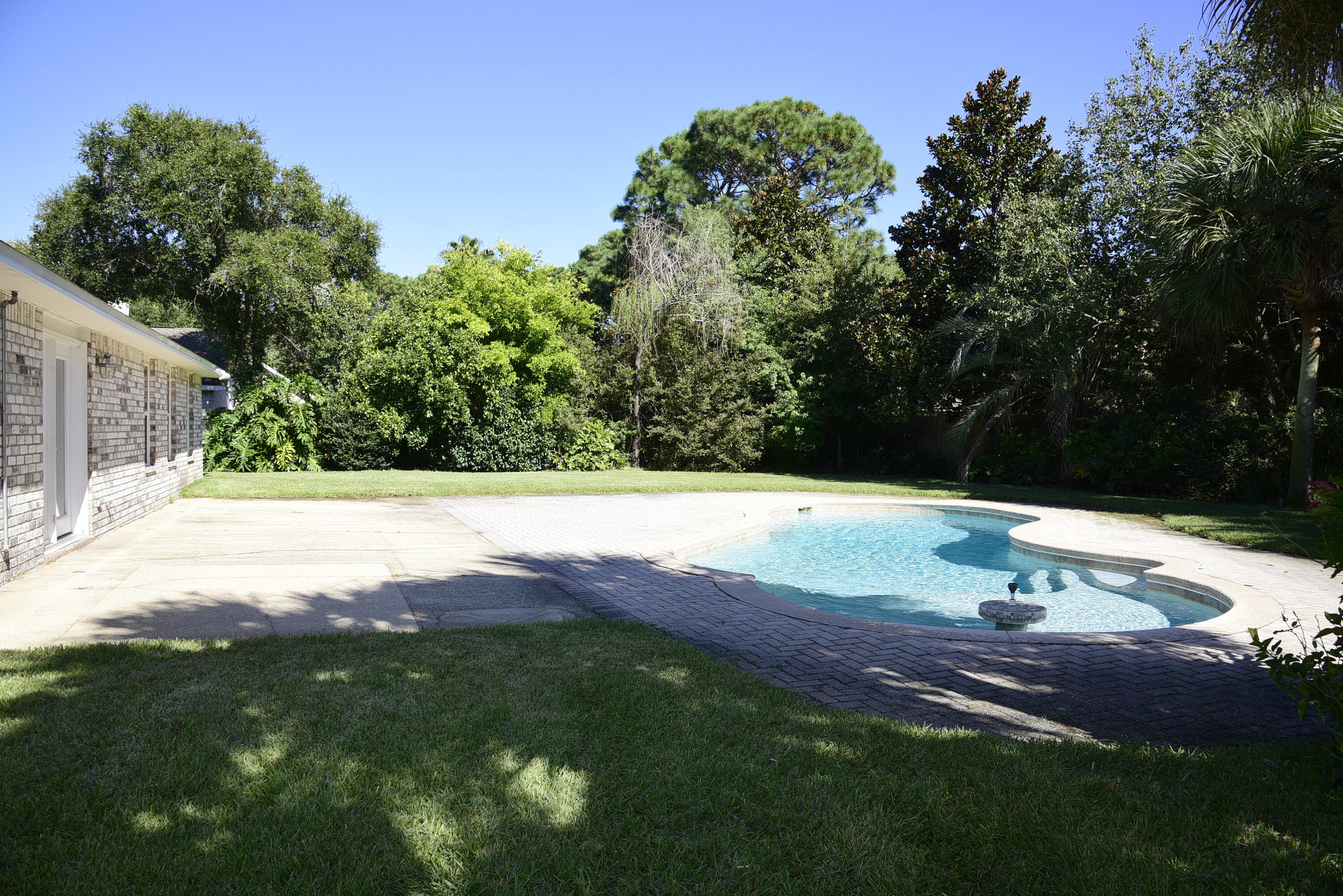 RAINTREE ESTATES - Residential