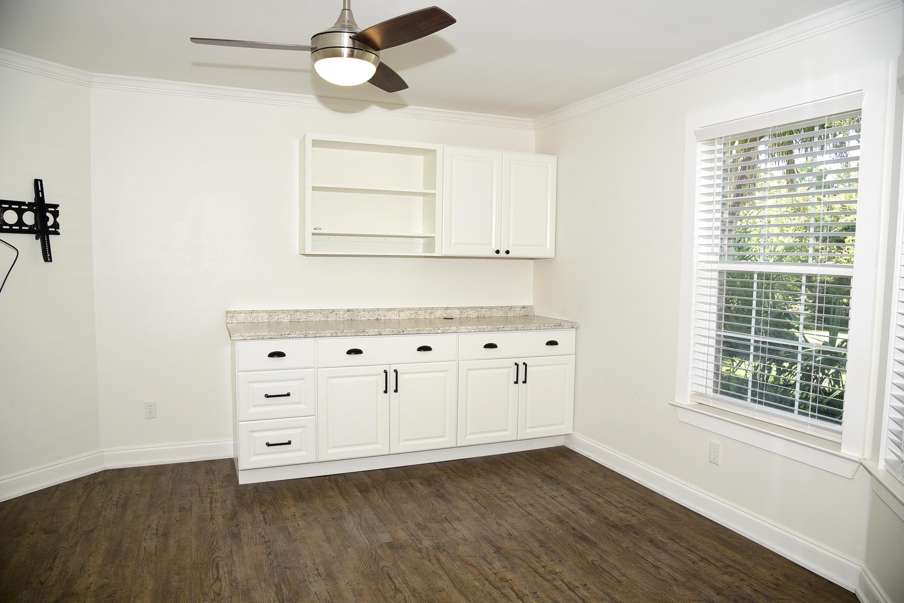 RAINTREE ESTATES - Residential