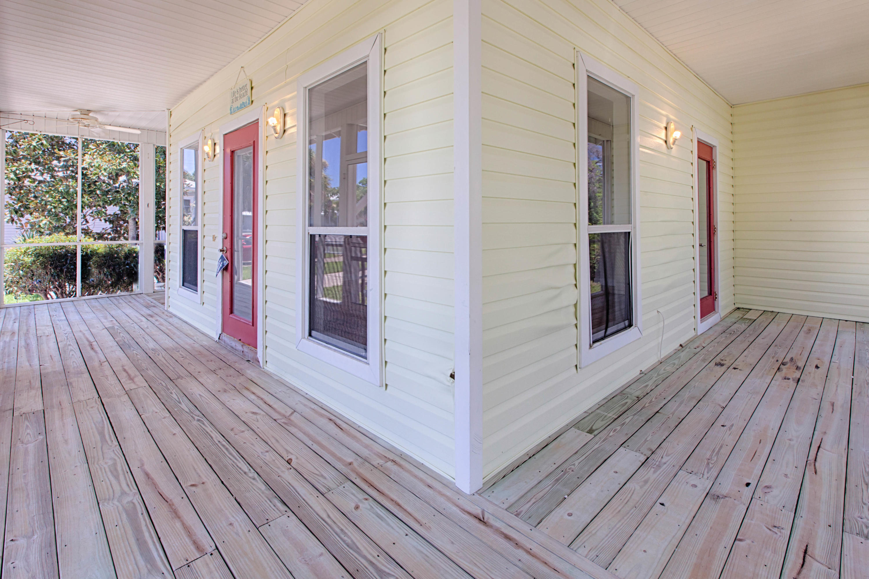 CRYSTAL BEACH - Residential