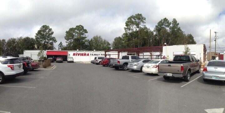 :Boost Your Business in High-Traffic Crestview Location! Two expansive commercial spaces are available for lease, offering unparalleled visibility and access to a large customer base. Located directly across from a major shopping center, these spaces have high foot and vehicle traffic daily. Space Options & Lease Details: 5,000 sq ft and 11,000 sq ft options available. Competitive lease rates, CAM included: Water, sewer, garbage, insurance, and property taxes . Contact us now to learn more and get your ideal space!