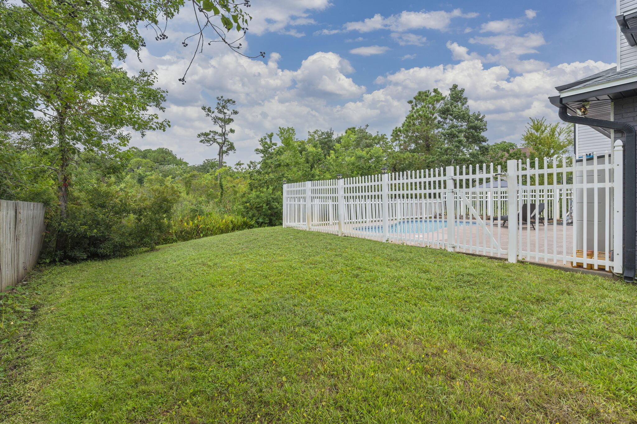 Parish Pines S/D Lot 10 Blk C - Residential