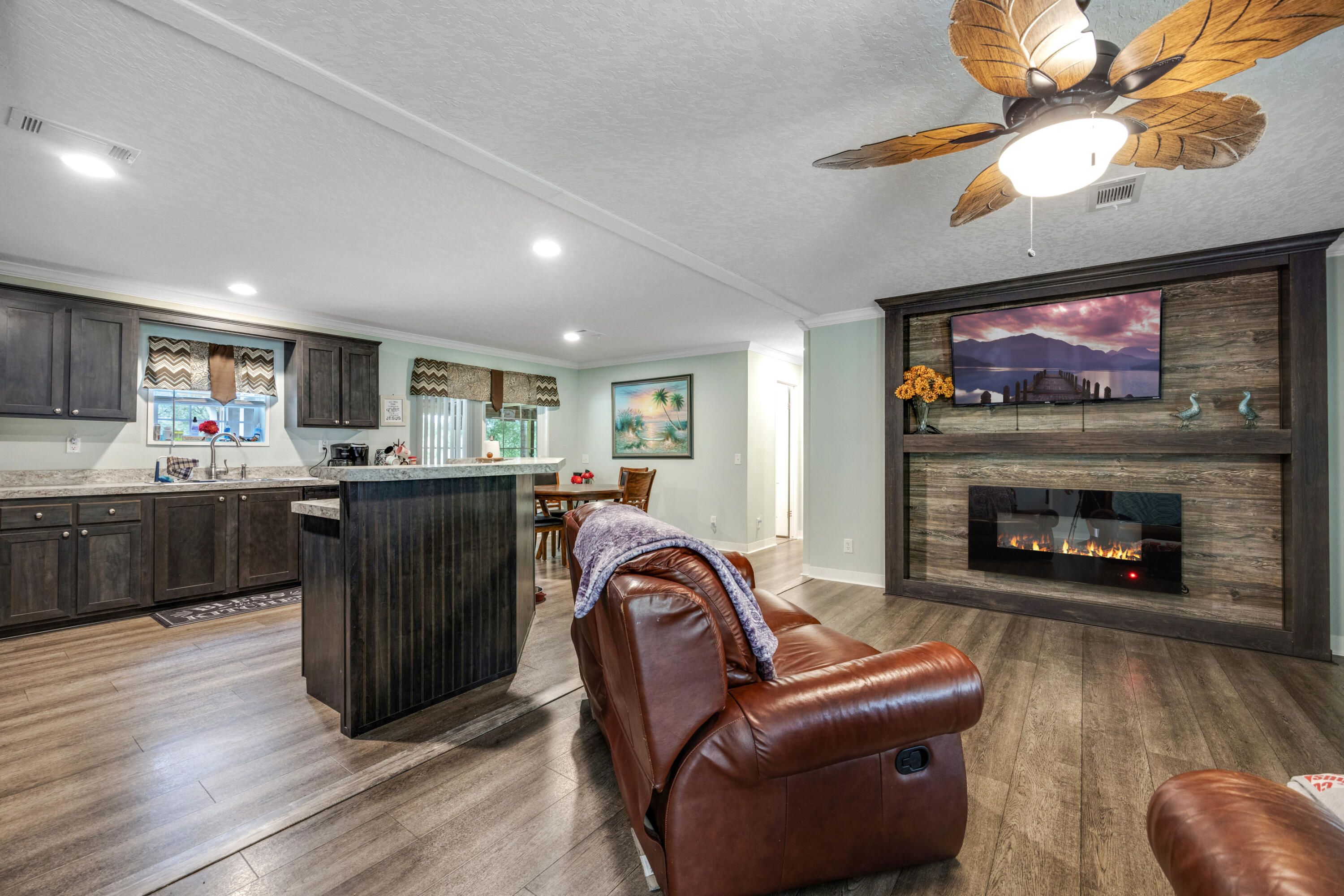 NO RECORDED SUBDIVISION - Residential