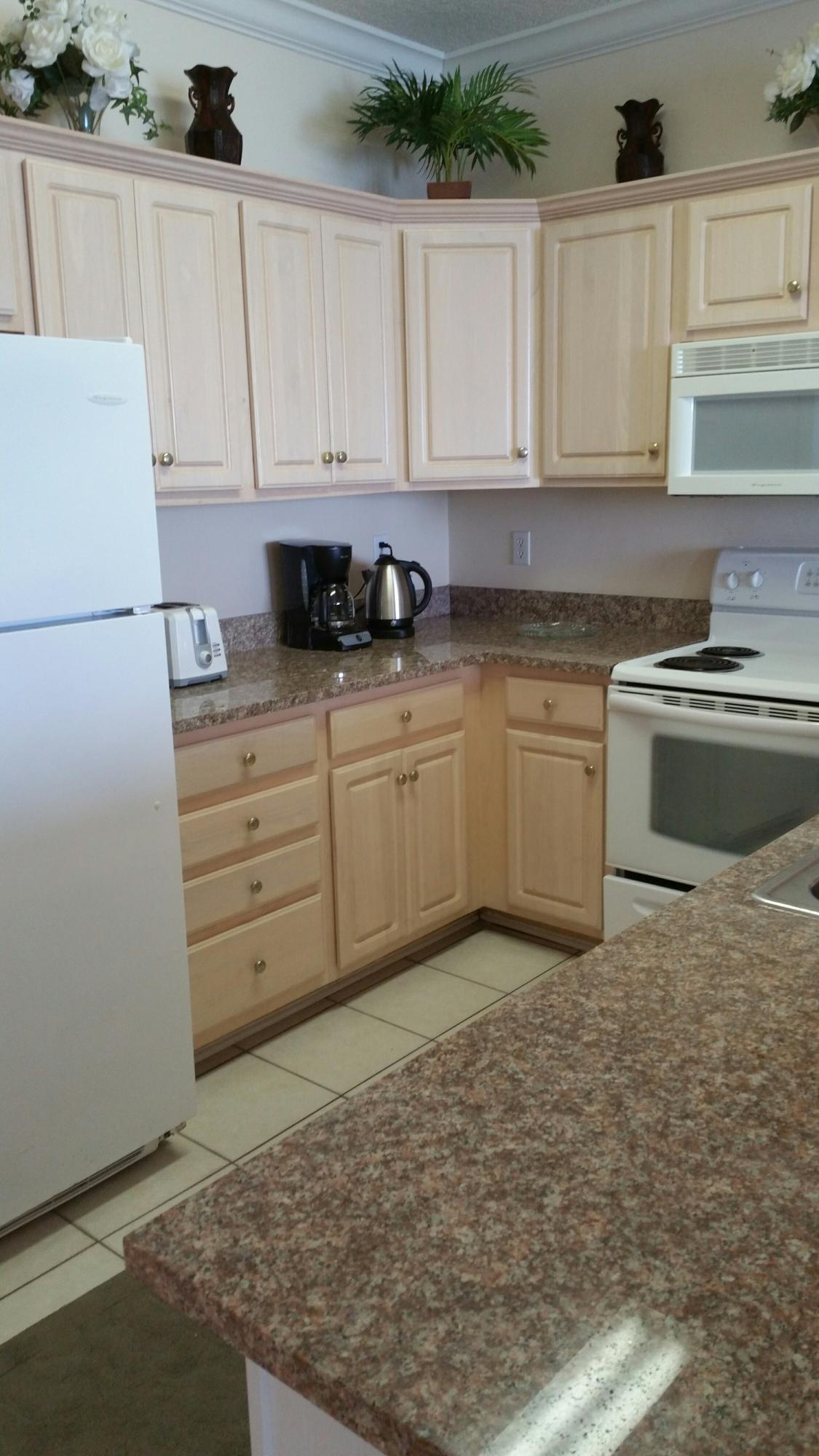 TWIN PALMS RESORT - Residential