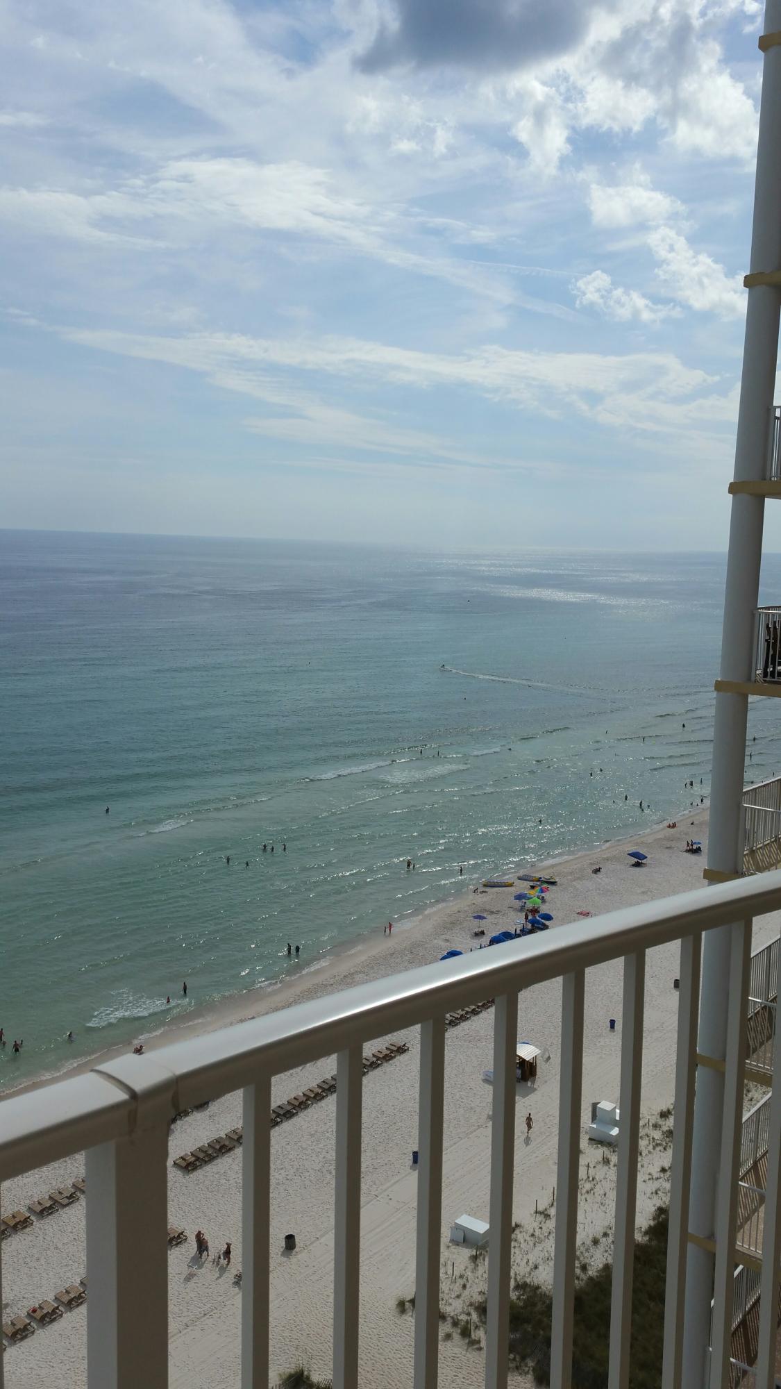 TWIN PALMS RESORT - Residential