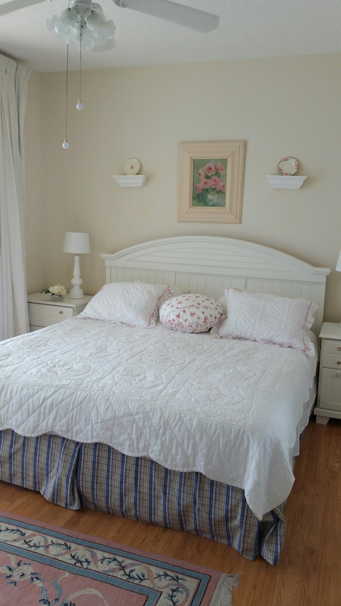 TWIN PALMS RESORT - Residential