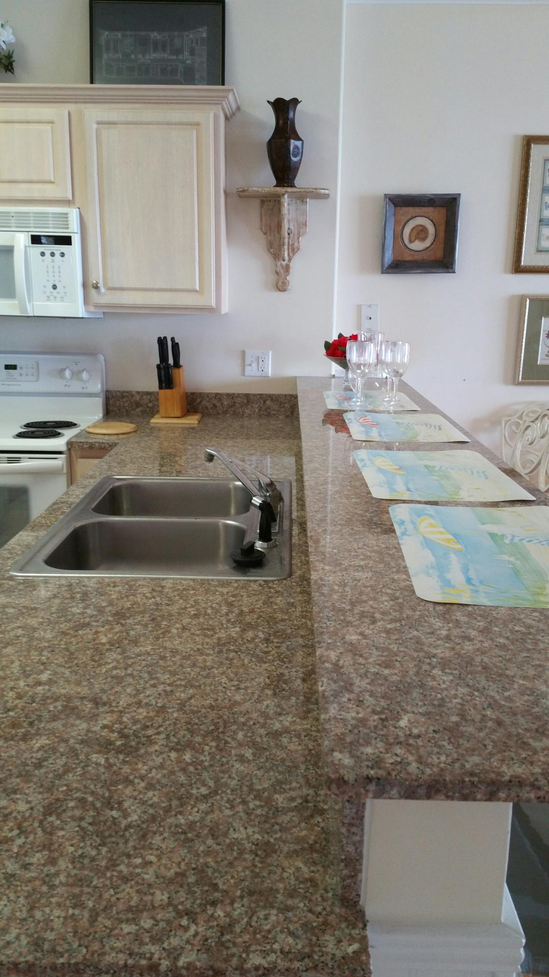 TWIN PALMS RESORT - Residential