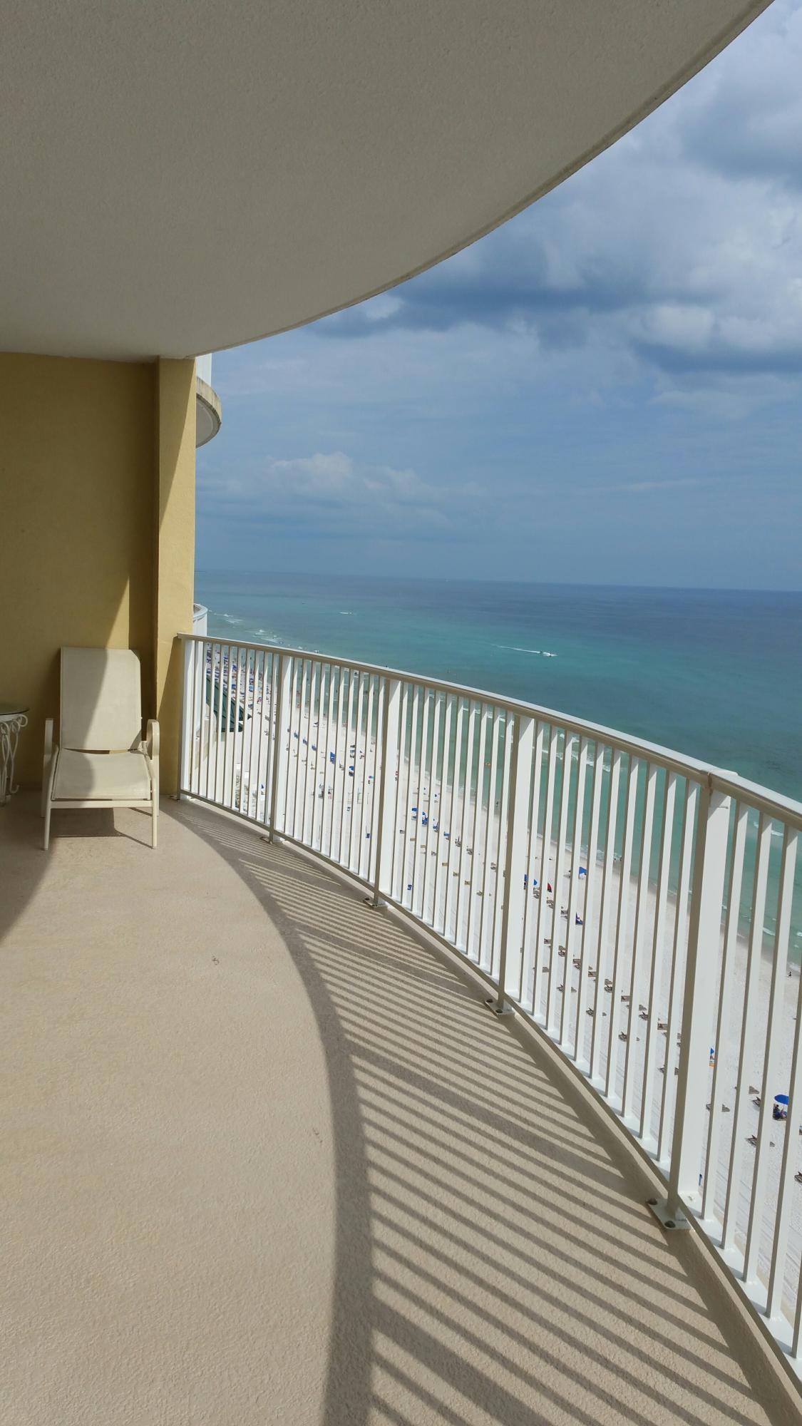 TWIN PALMS RESORT - Residential