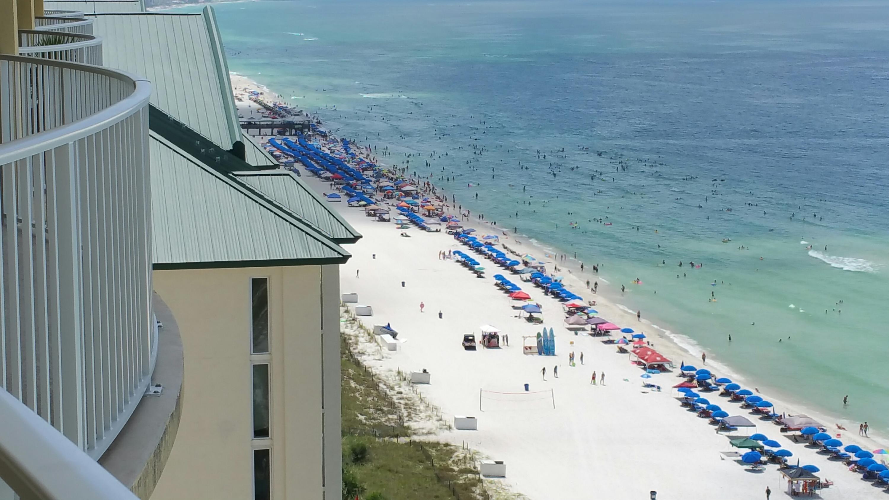 TWIN PALMS RESORT - Residential