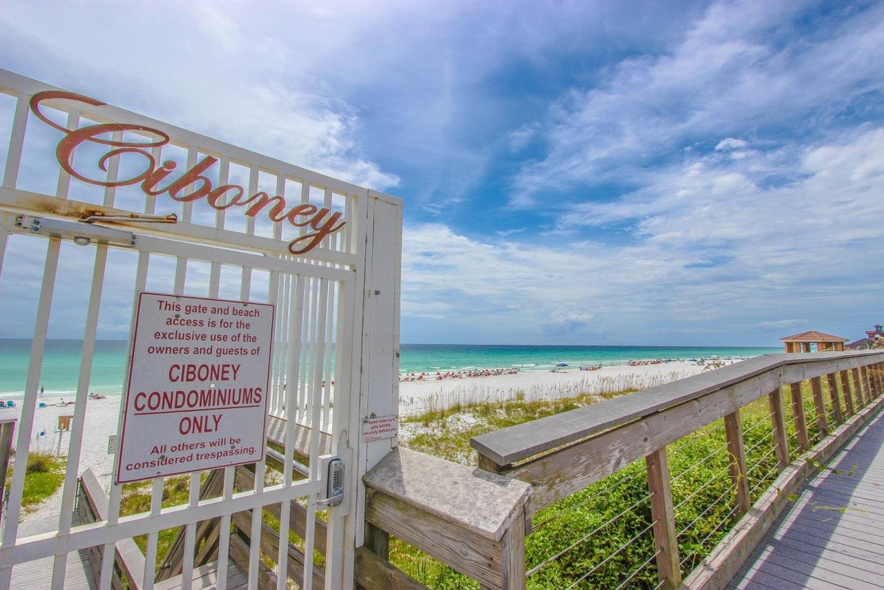 CIBONEY CONDO - Residential