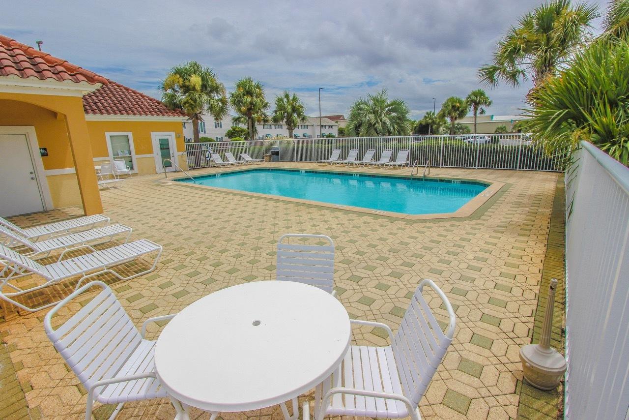 CIBONEY CONDO - Residential