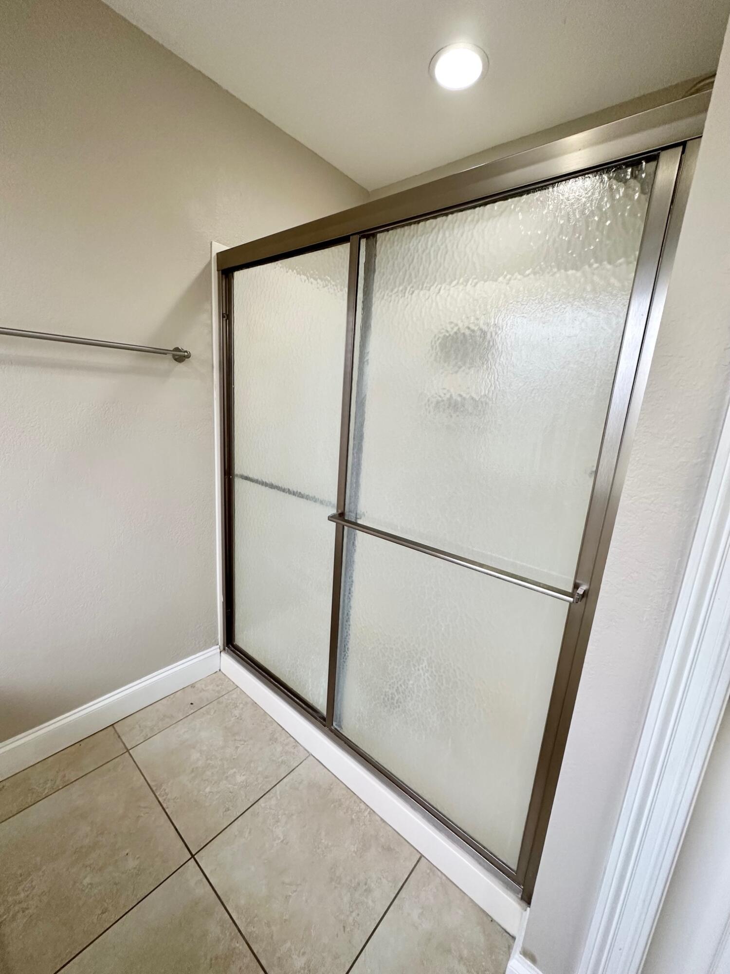 CHANAN ESTATES - Residential Lease