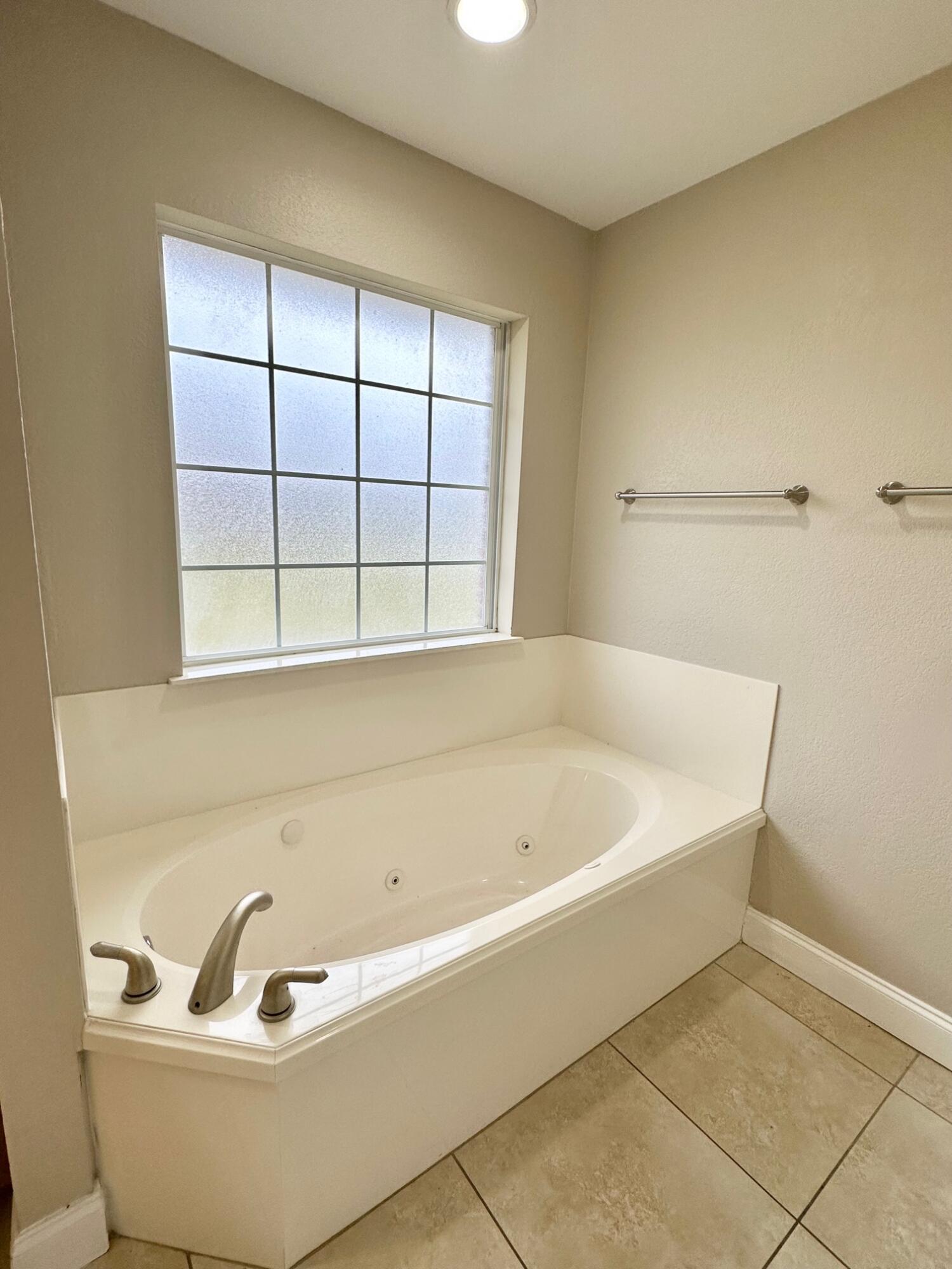 CHANAN ESTATES - Residential Lease