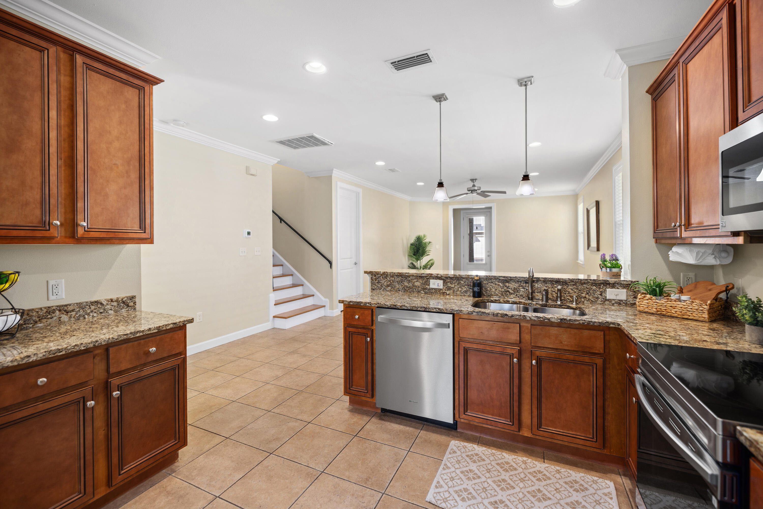 MARINA LANDING - Residential