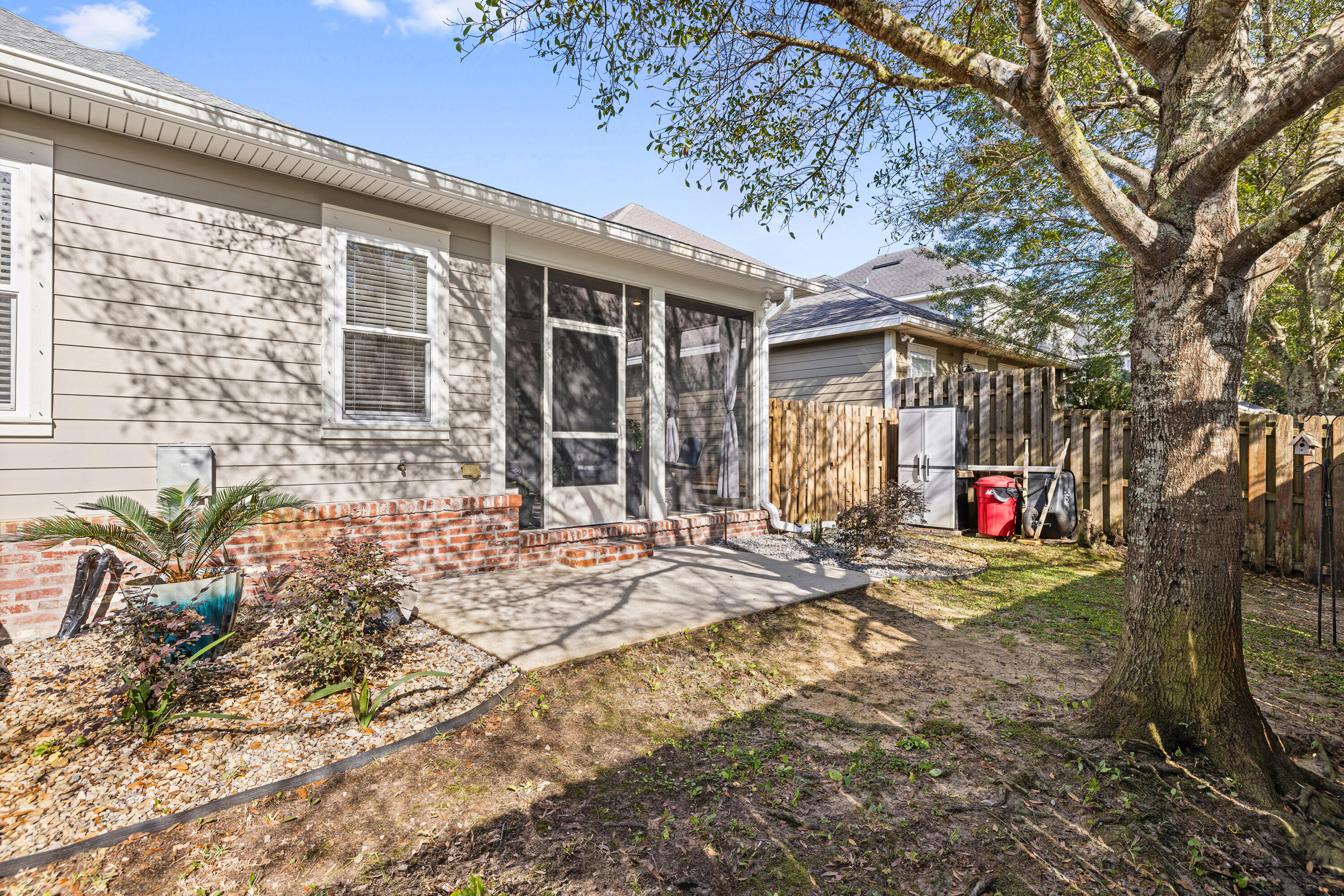 MARINA LANDING - Residential