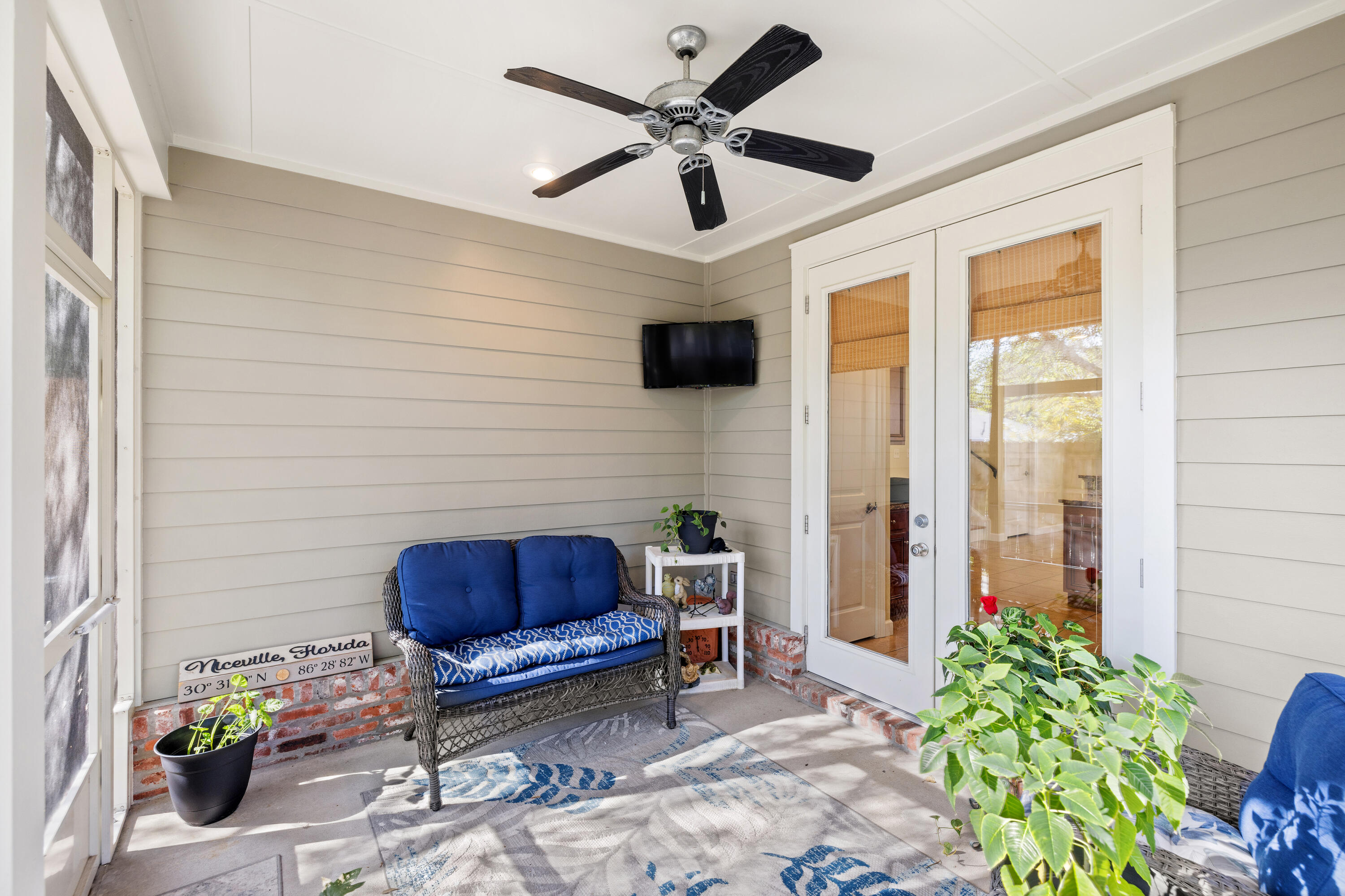 MARINA LANDING - Residential