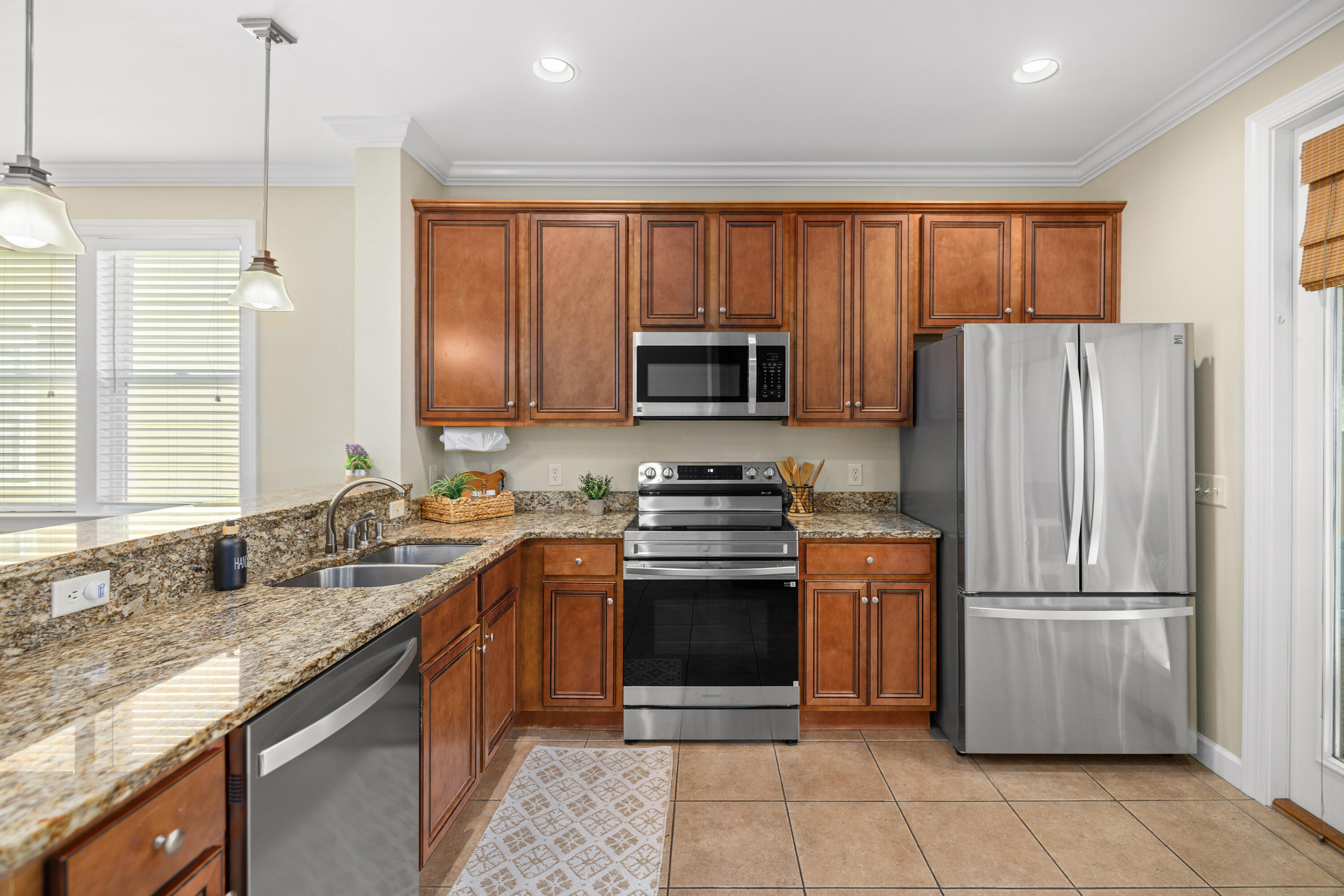 MARINA LANDING - Residential