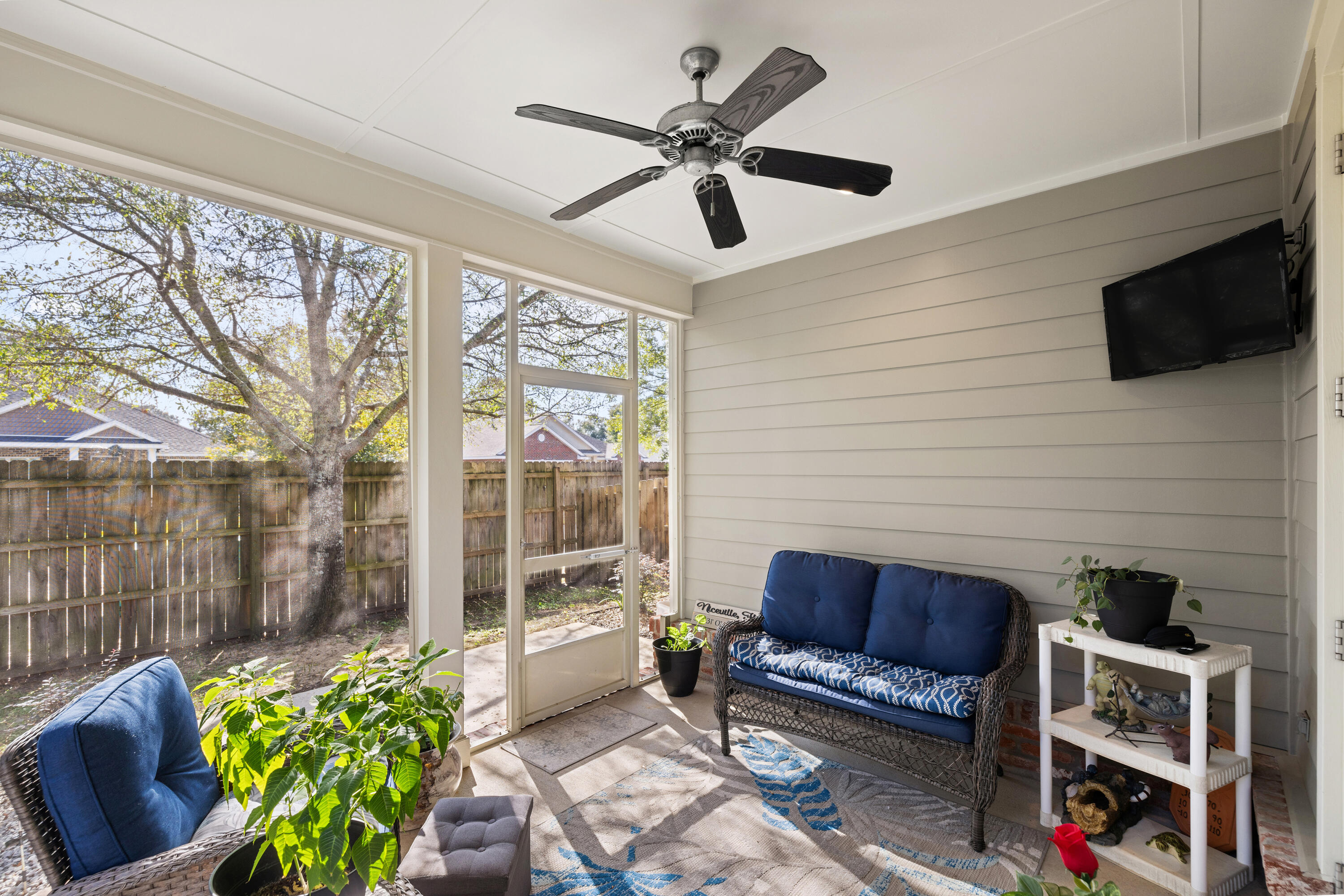 MARINA LANDING - Residential