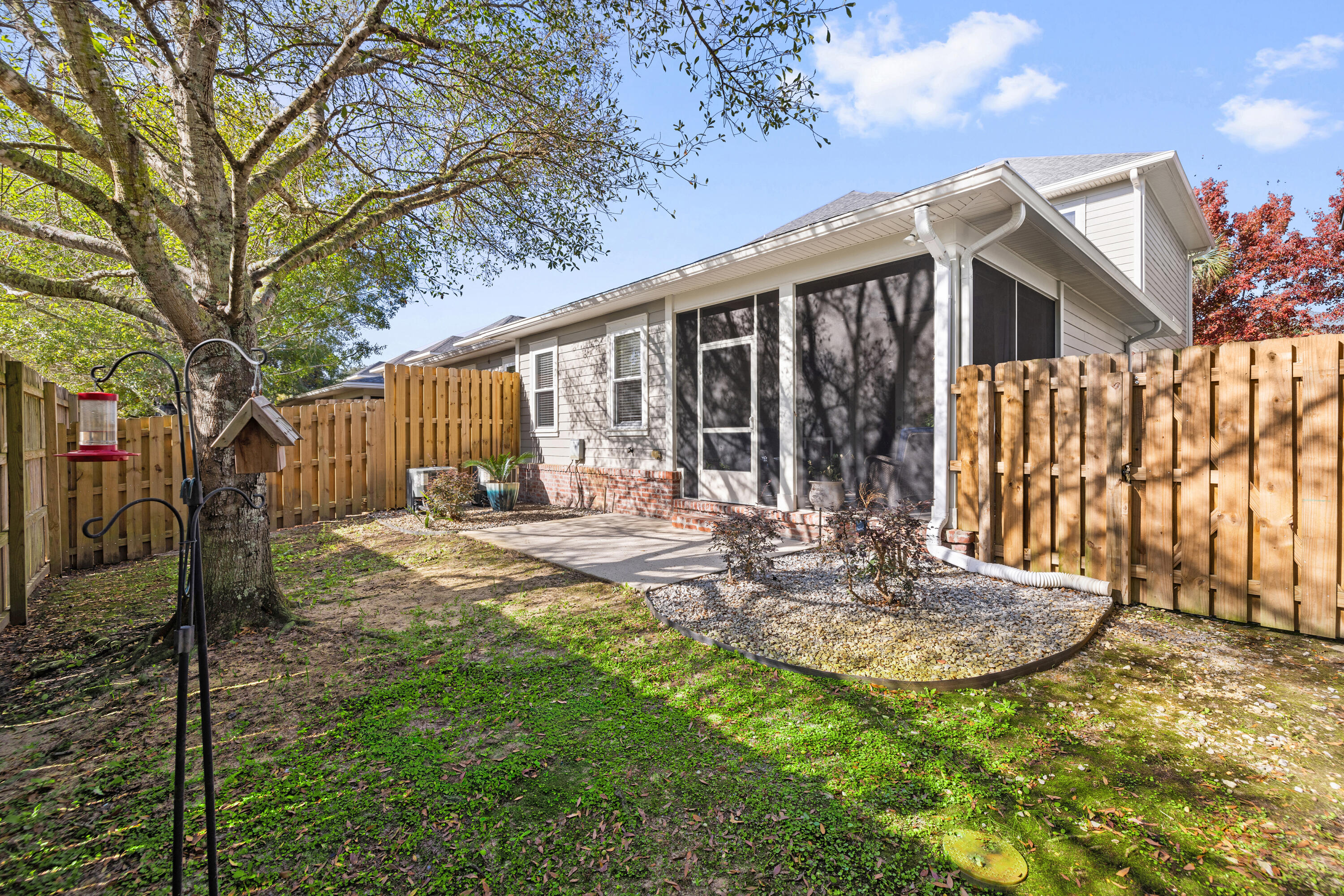 MARINA LANDING - Residential