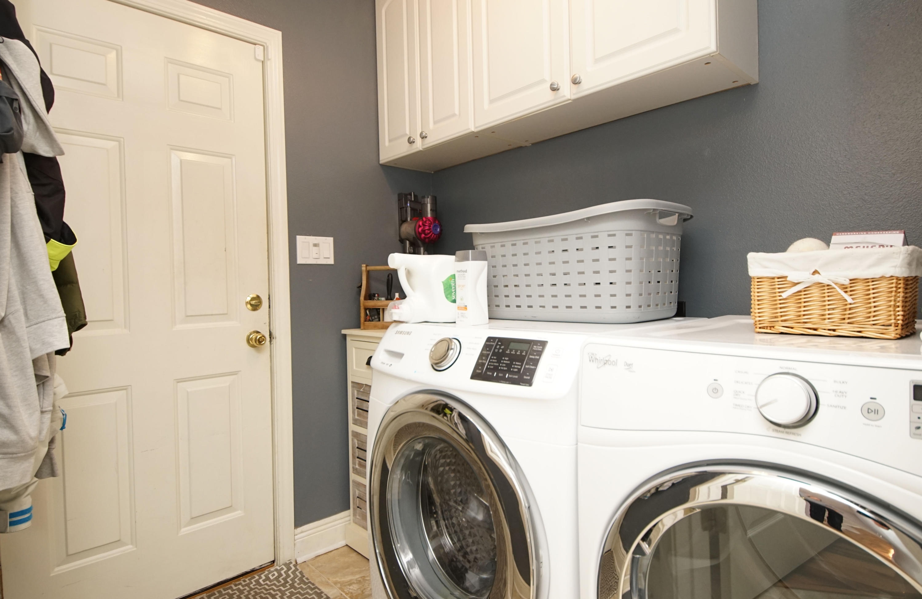 TWIN LAKES ESTATES - Residential