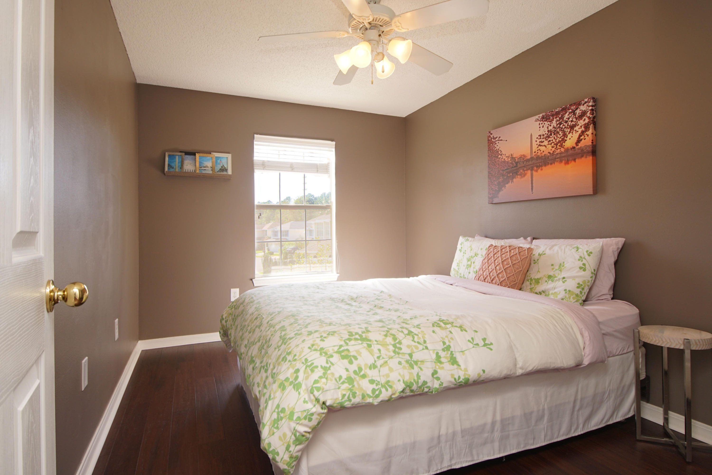 TWIN LAKES ESTATES - Residential