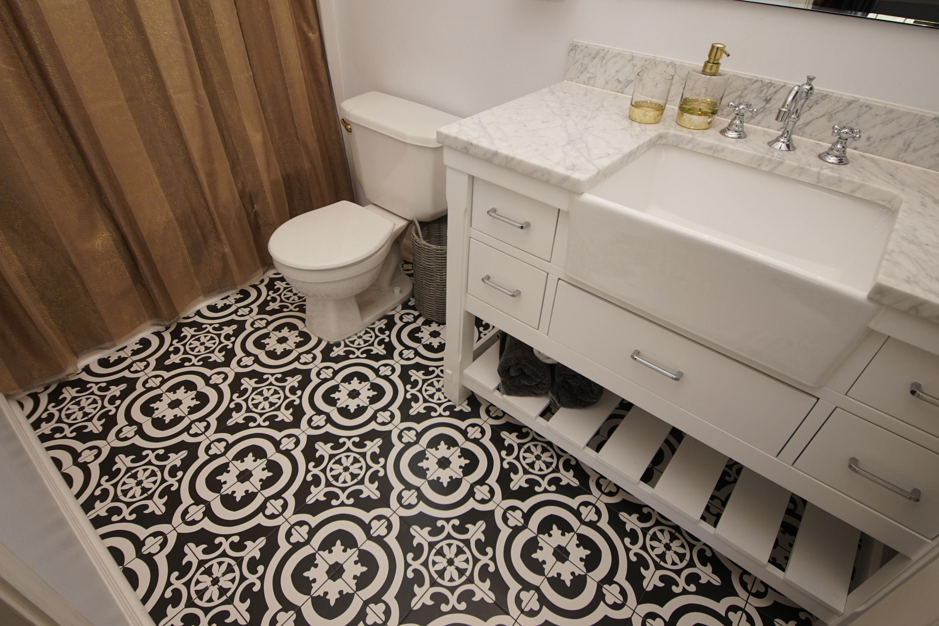 TWIN LAKES ESTATES - Residential