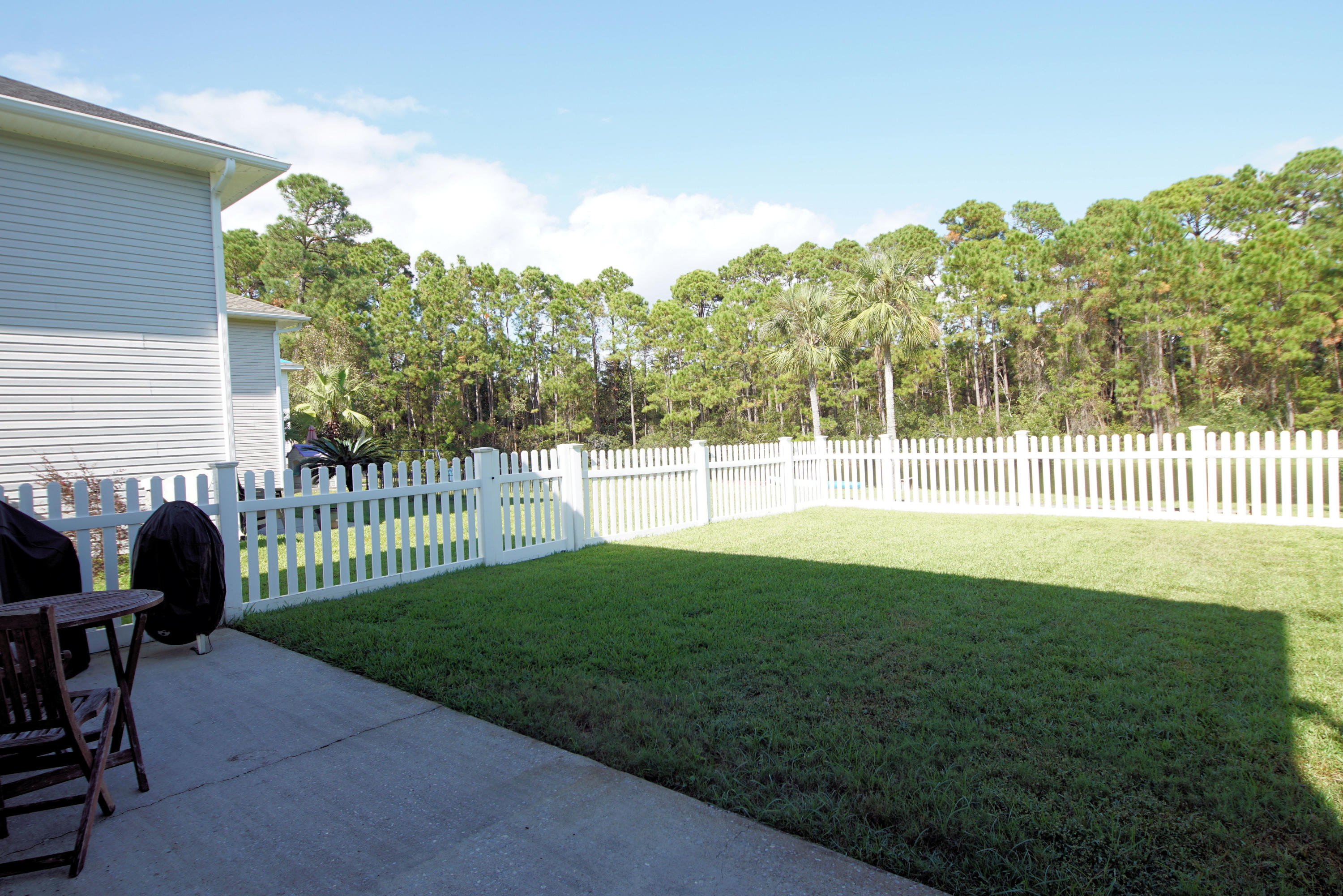 TWIN LAKES ESTATES - Residential